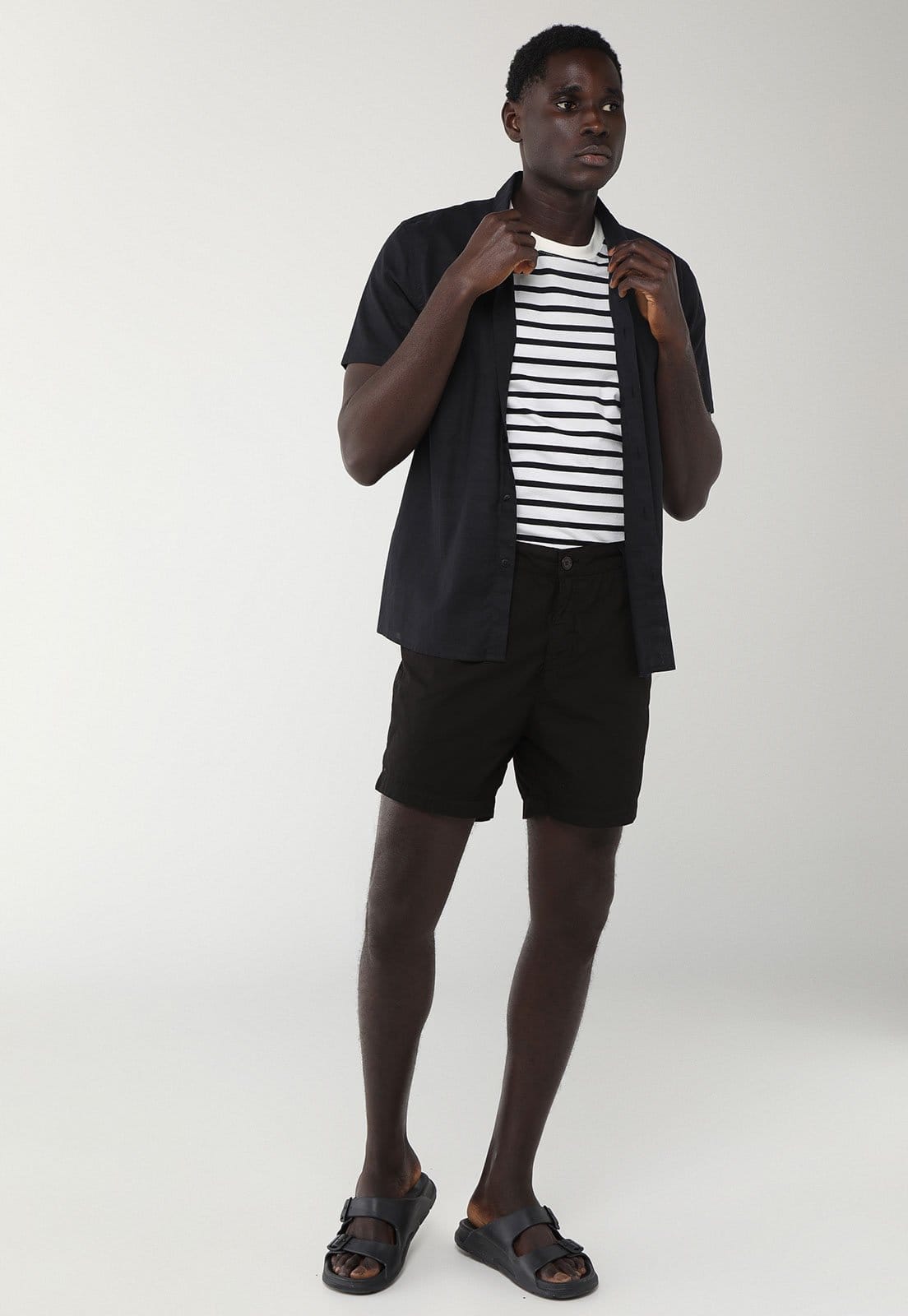 Vista 2 Bermuda Masculina Osklen Flow Cotton Preta Osklen preto