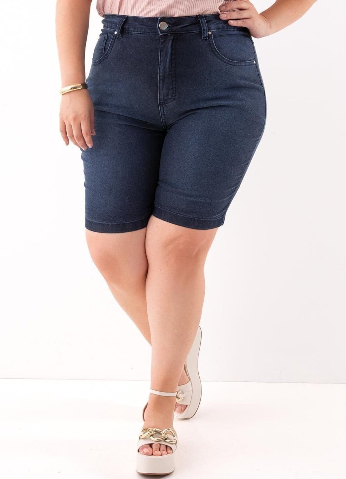 Bermuda Com Elastano Jeans Escuro