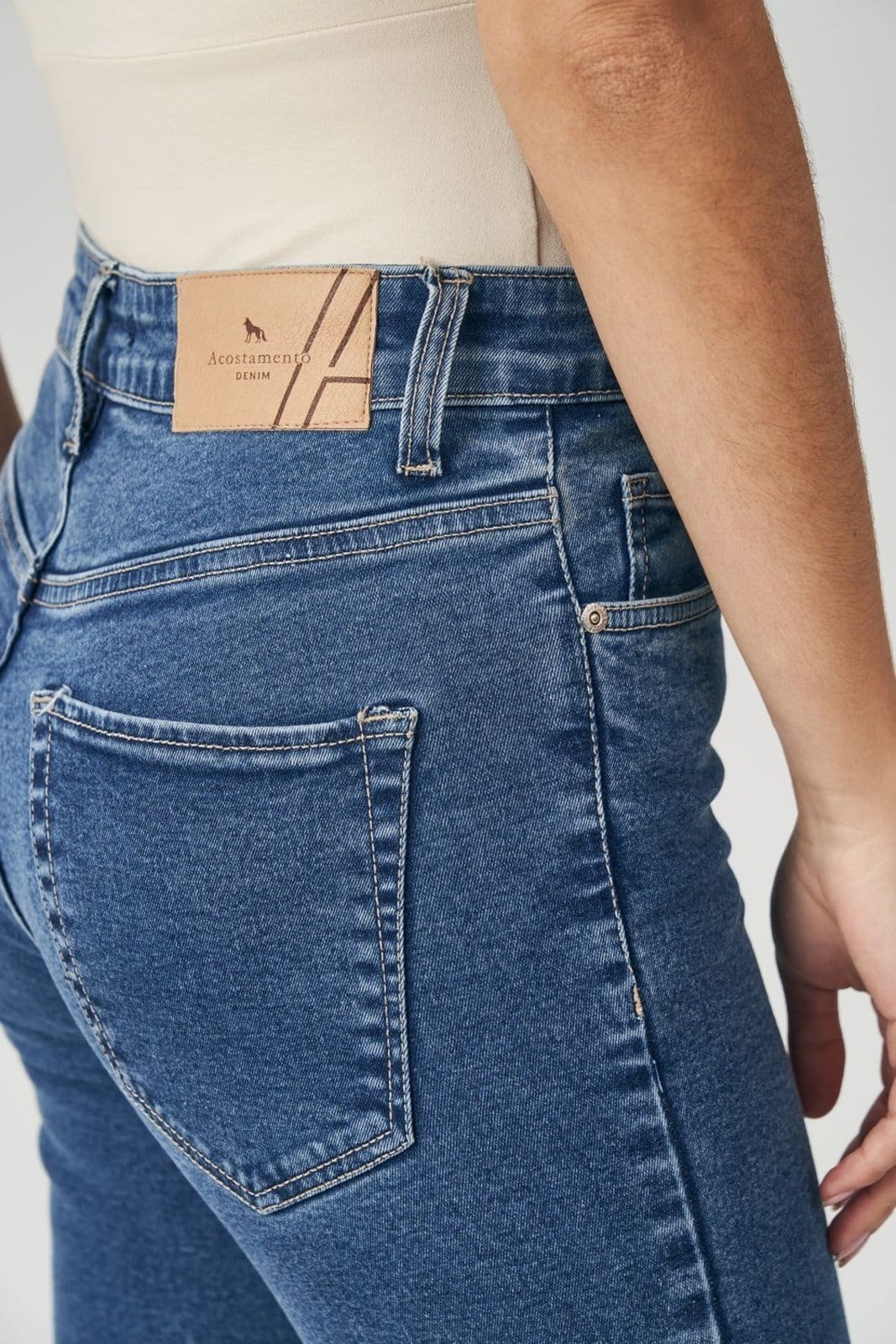 Vista 2 Calça Skinny Barra Desfiada Feminina Acostamento ACT FEMININO jeans