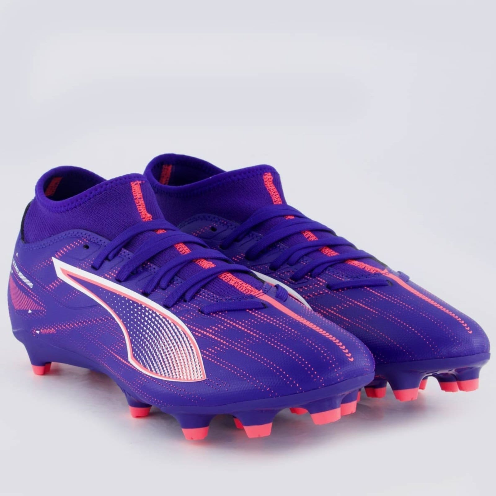 Vista 2 Chuteira Puma Ultra 5 Play+ FG/AG Campo Royal e Laranja Puma azul