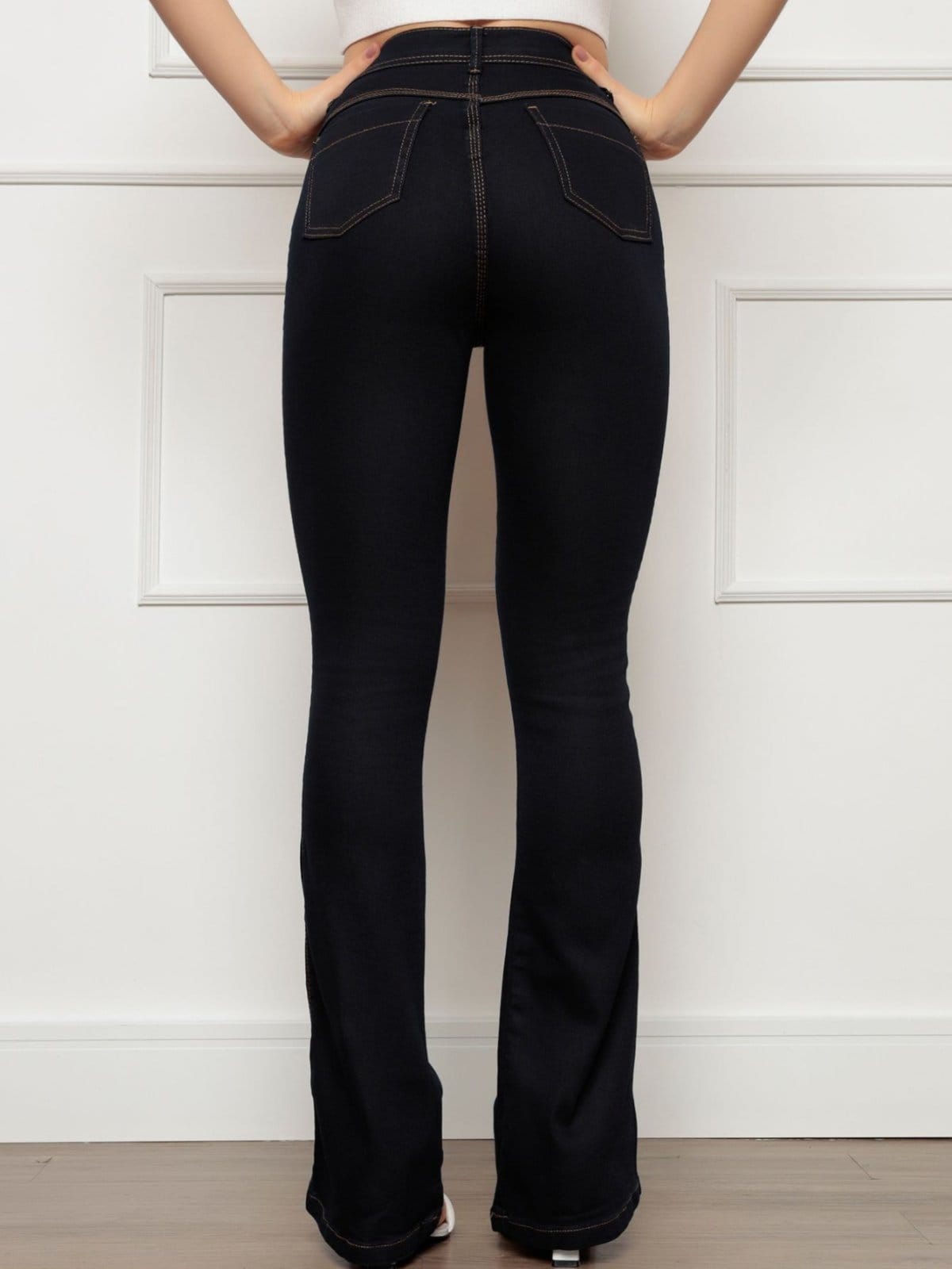 Vista 2 Calça Jeans Flare Boca de Sino Feminina Escuro CKF Wear azul