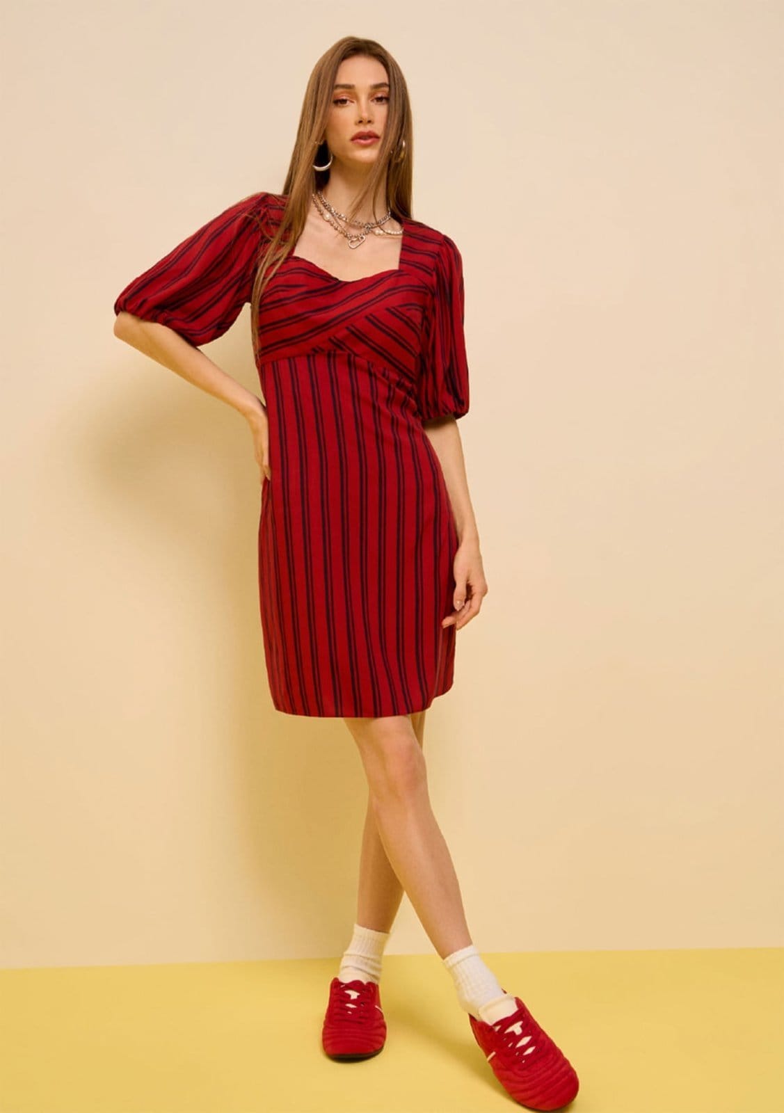 Vestido Zinco Solto Decote Transpassado Manga Curta Curto