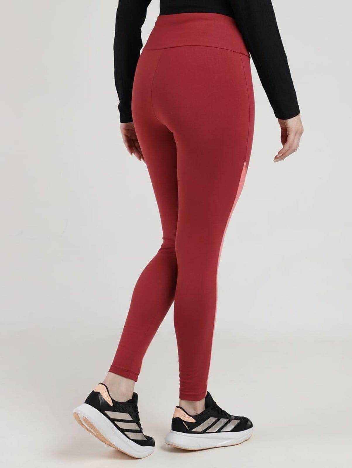 Vista 2 Calça Legging Fitness Com Recortes Vels Feminina BORDO Vels vermelho