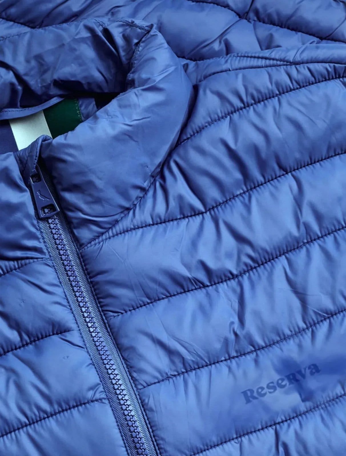 Vista 2 Jaqueta Reserva Masculina Puffer Downtown Packable Reserva azul