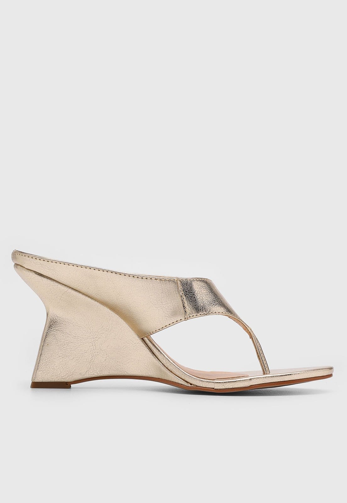 Vista 2 Sandália Feminina Luiza Barcelos Salto Anabela Dourada Luiza Barcelos dourado