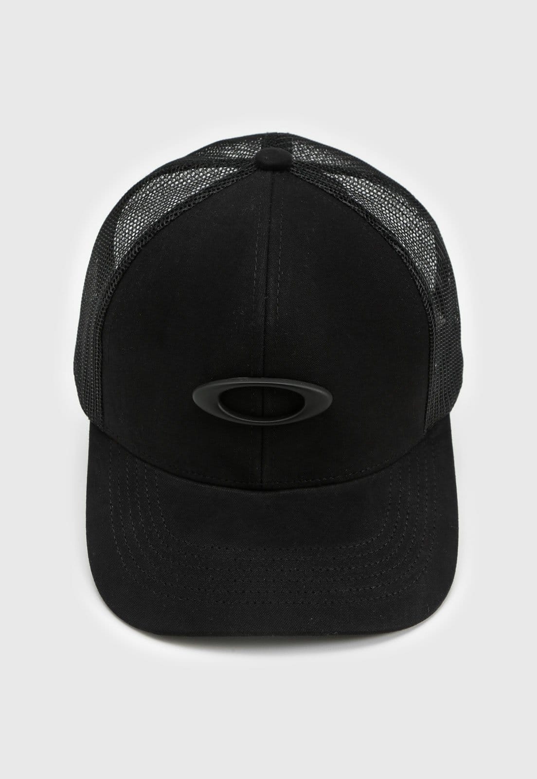 Vista principal Boné Aberto Oakley Metal Ellipse Trucker Aba Curva Oakley preto