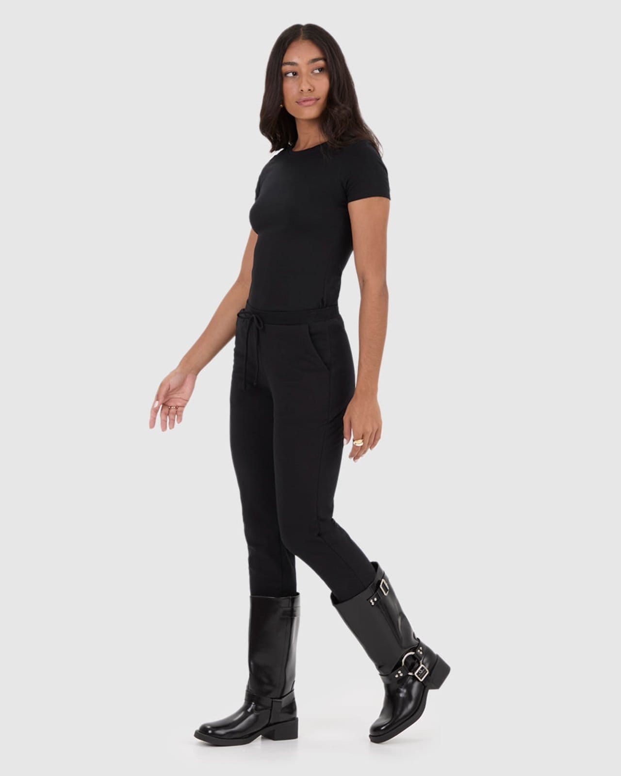 Vista 2 Calça Básica Feminina Com Bolso Moletom Flanelado Malwee preto