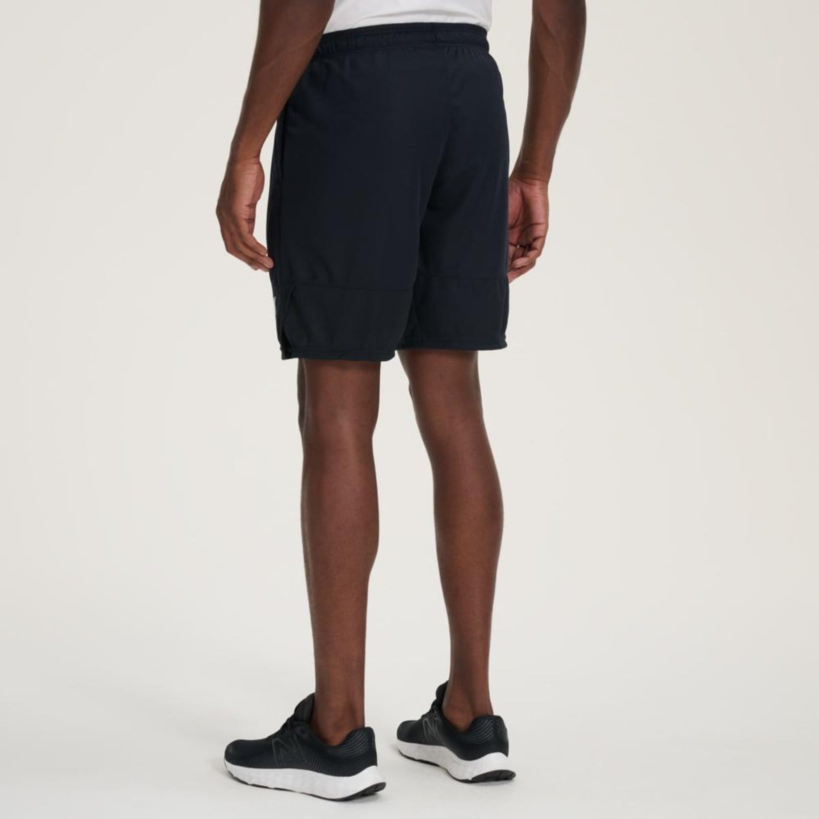 Vista 2 Bermuda Graphic 9" Masculina" New Balance incolor