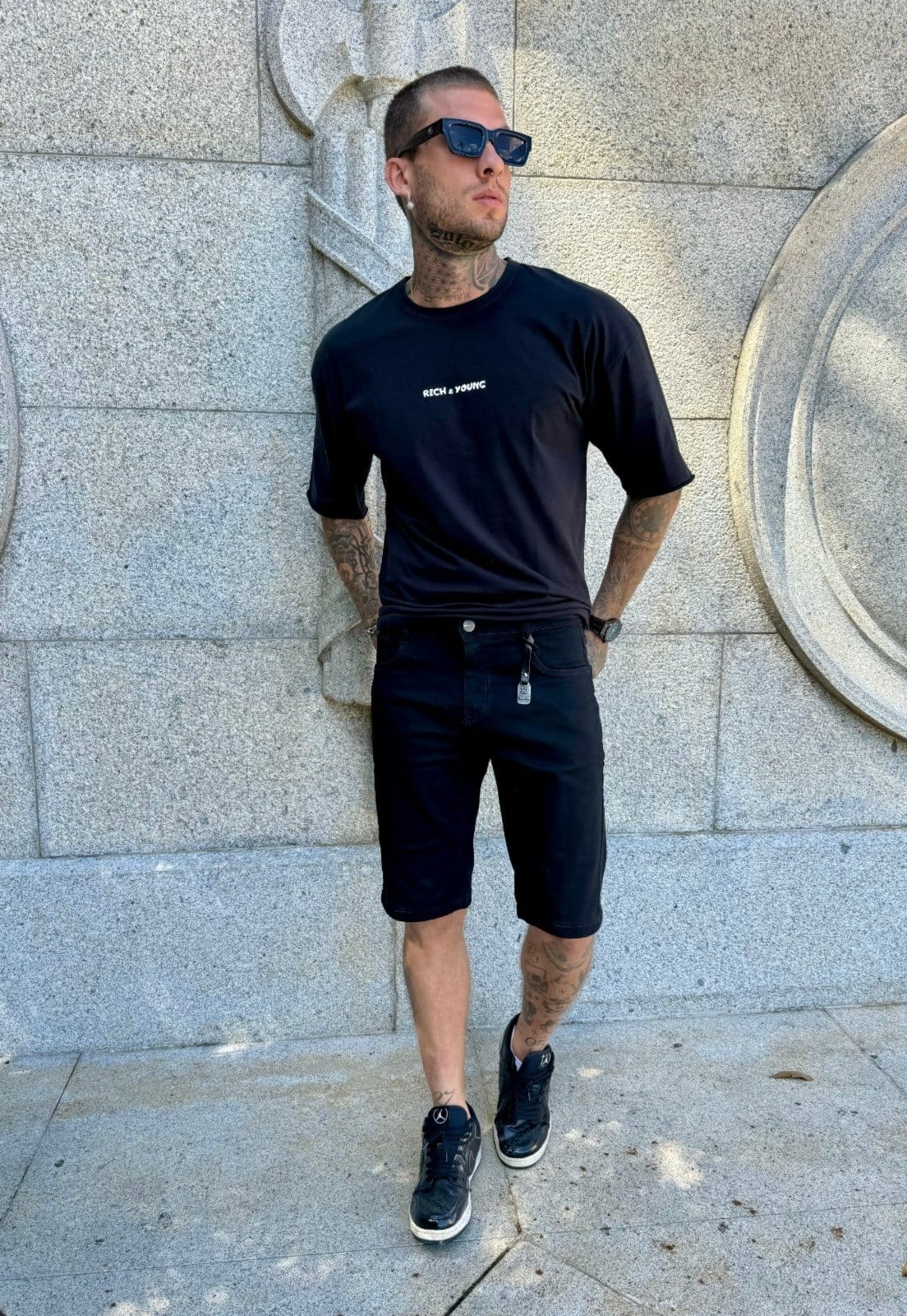 Vista 2 Bermuda Masculina Sarja Preta Koenig Patria Brasil preto