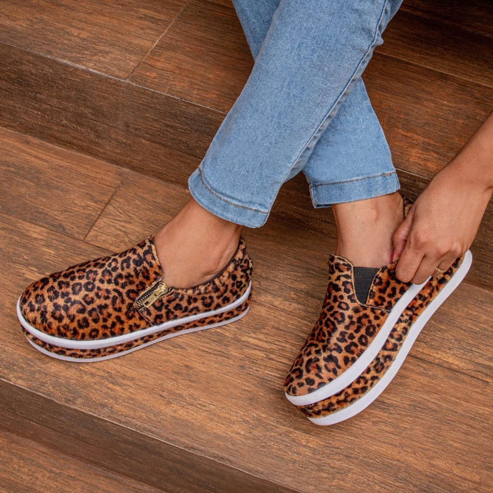 Slip On Tênis Plataforma Com Zíper Lateral Feminino Sola Alta Macio Para Ficar Alta - Onça
