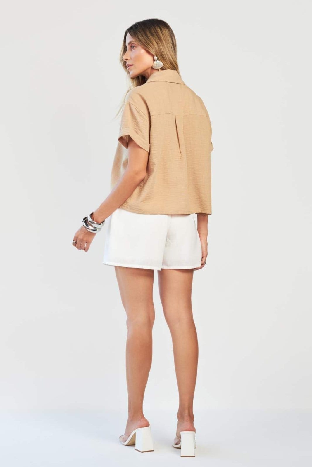 Vista 2 Camisa Vanibele Cropped Camelo Vanibele caramelo