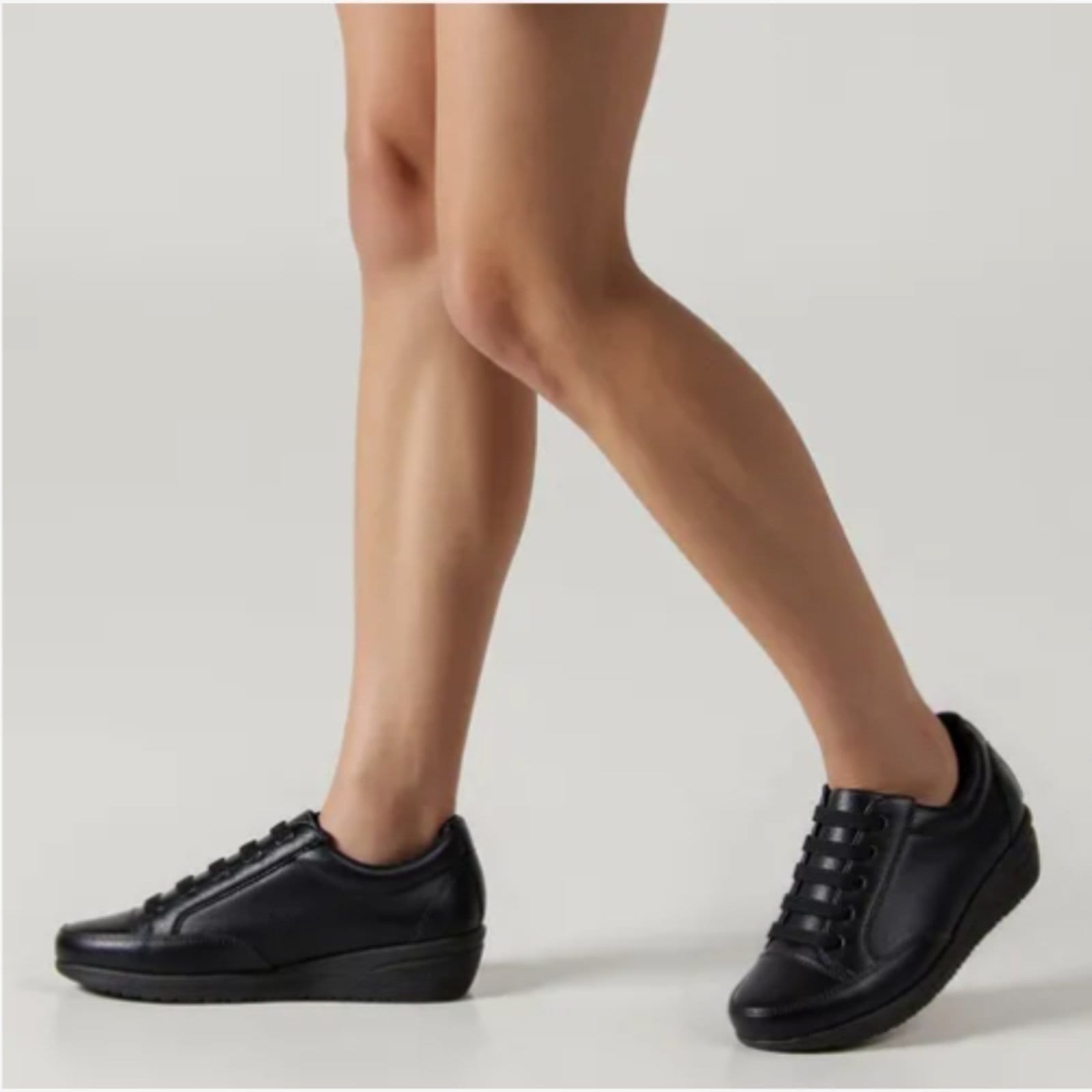 Vista 2 Sapato Tênis Ortopédico Feminino Palmilha Conforto ROMEU E JULIETA SHOES preto