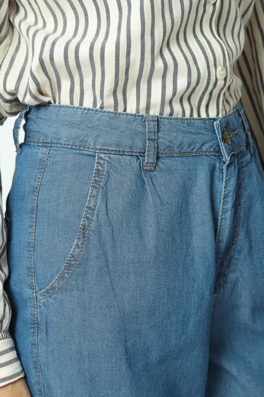 Vista 2 Bermuda Jeans Bolso-Faca Gazzy azul