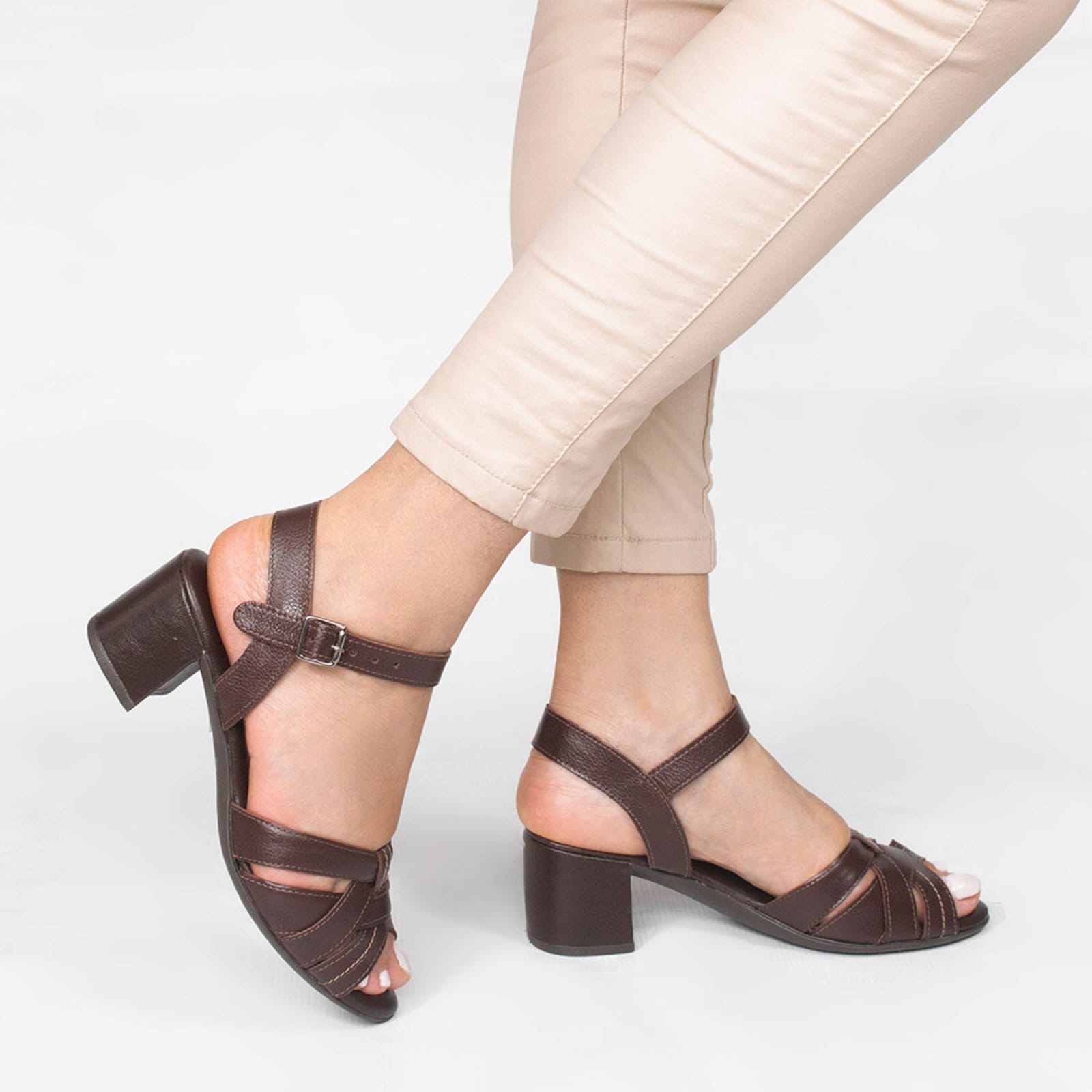 Vista 2 Sandália Zatta Entrelaçadas Couro Jéssica Marrom ZATTA castanho