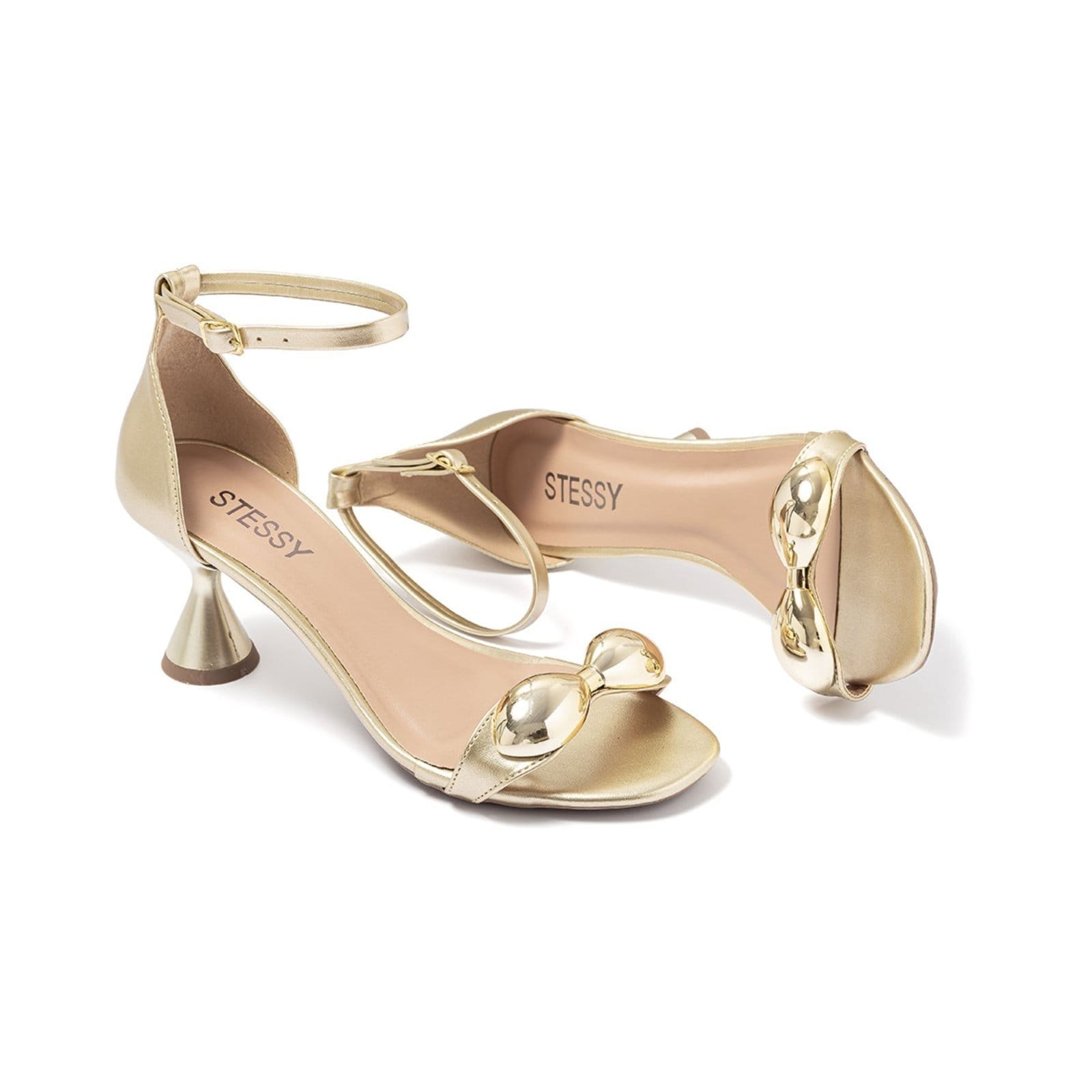 Sandália Feminina Stessy Salto Taça Baixo Enfeite Laço Casual Dourada
