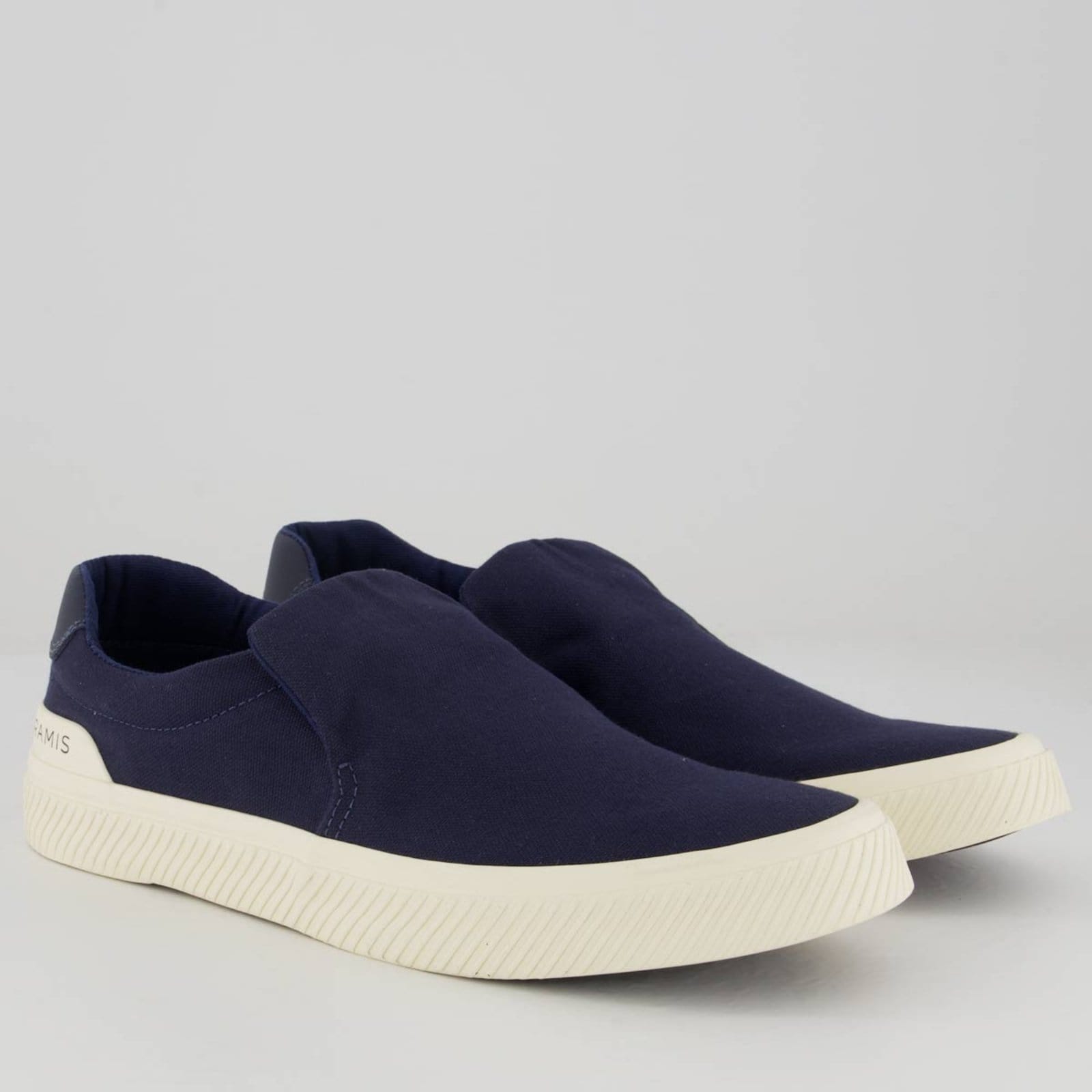 Vista 2 Tênis Aramis Daily Slip Canvas Marinho e Branco Aramis azul marinho