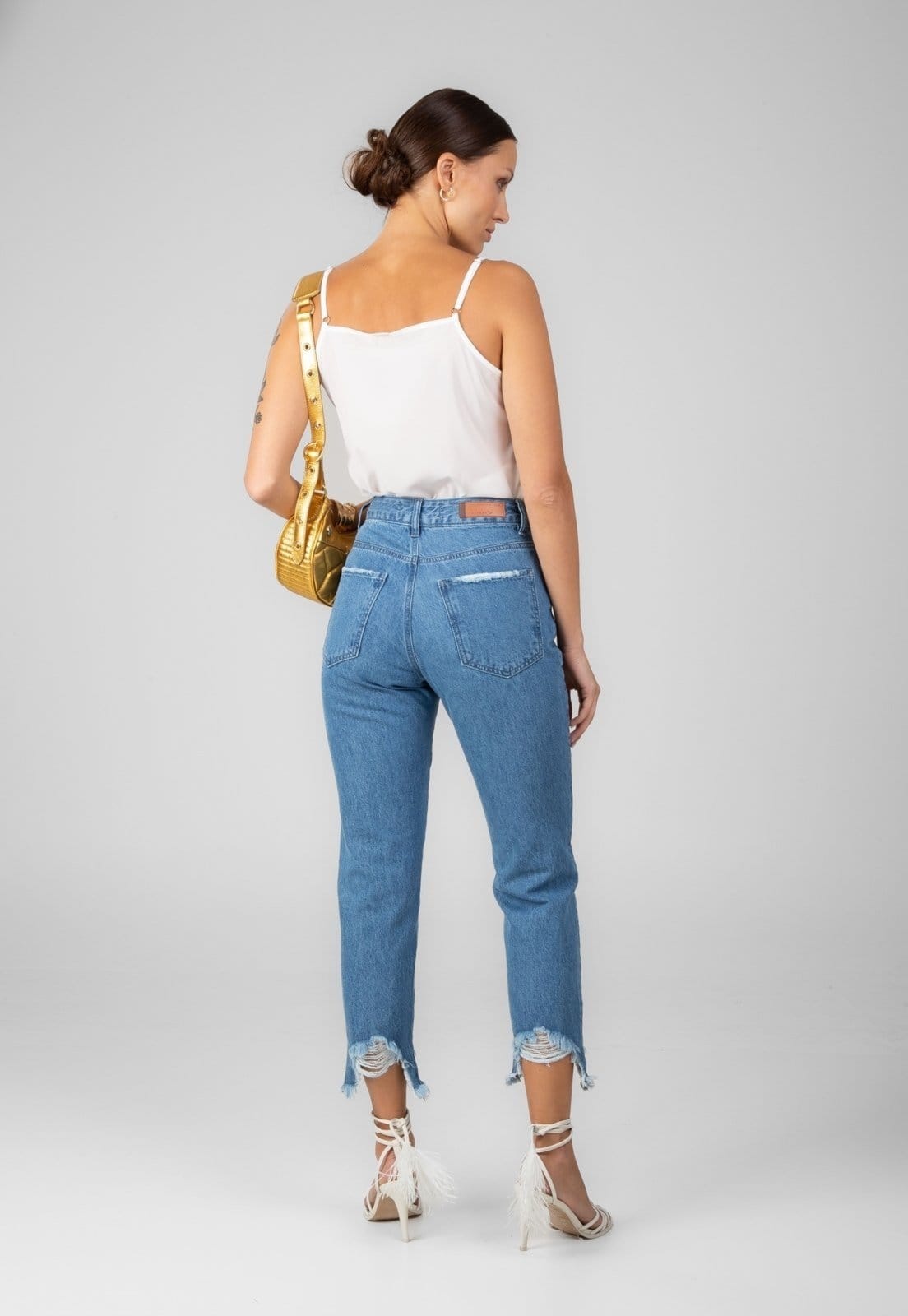 Vista 2 Calça Jeans Traymon Mom 5 Bolsos Traymon azul