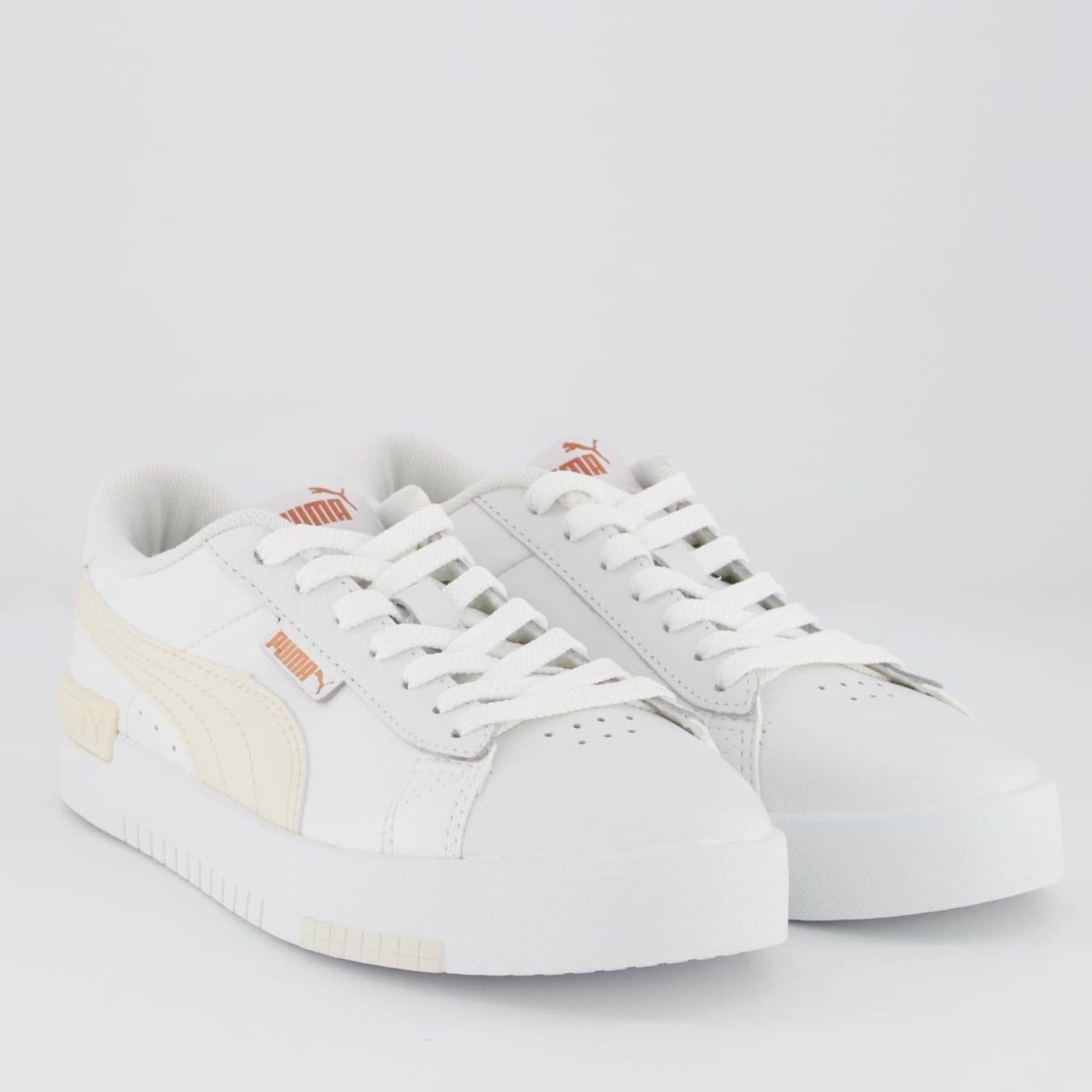 Vista 2 Tênis Puma Jada BDP Feminino e Bege Puma branco