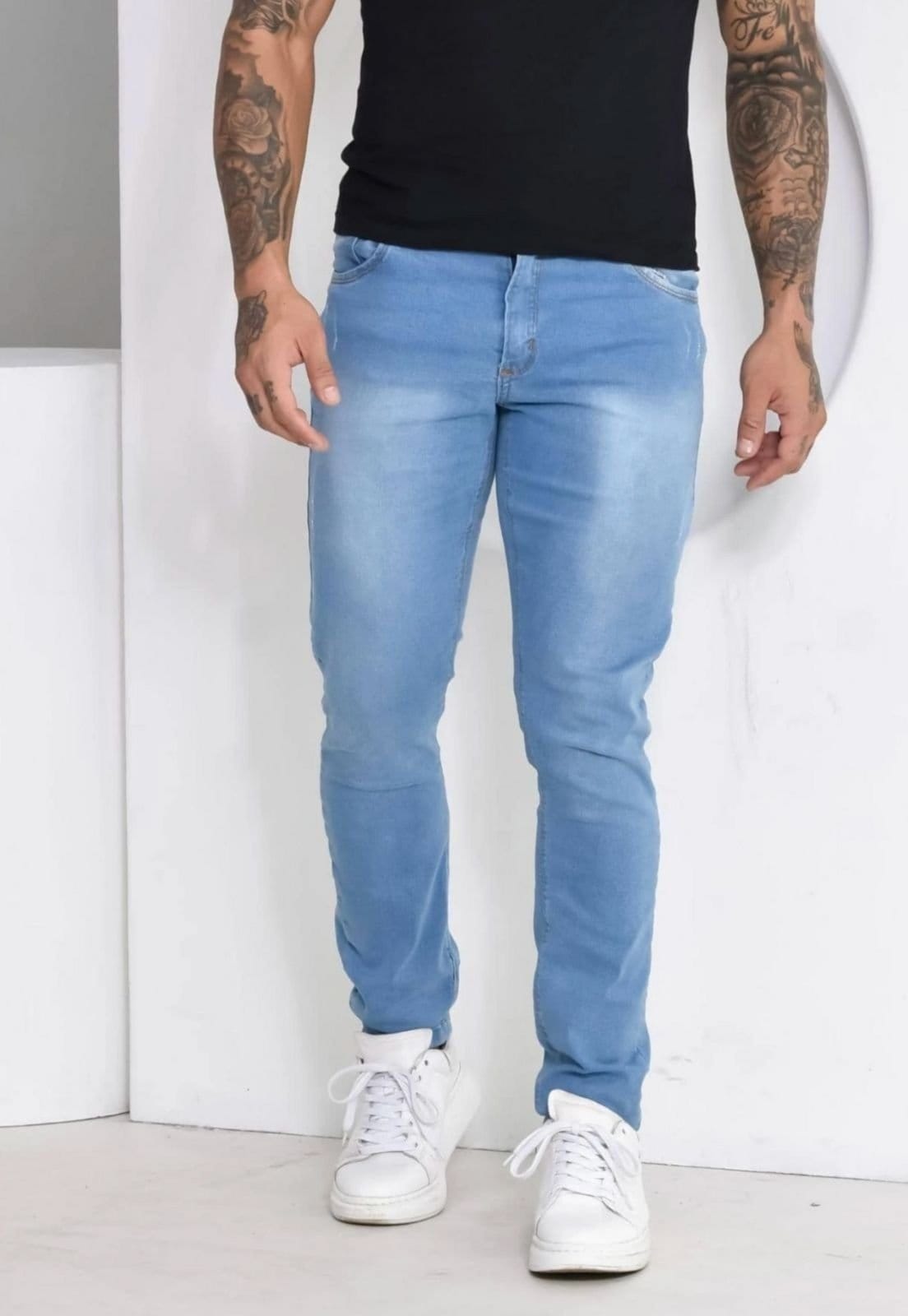 Vista 2 Calça Jeans Masculina Slim Com Detalher em Puidos linha Premium Modelo Fashion Delave ED E A E JEANS azul