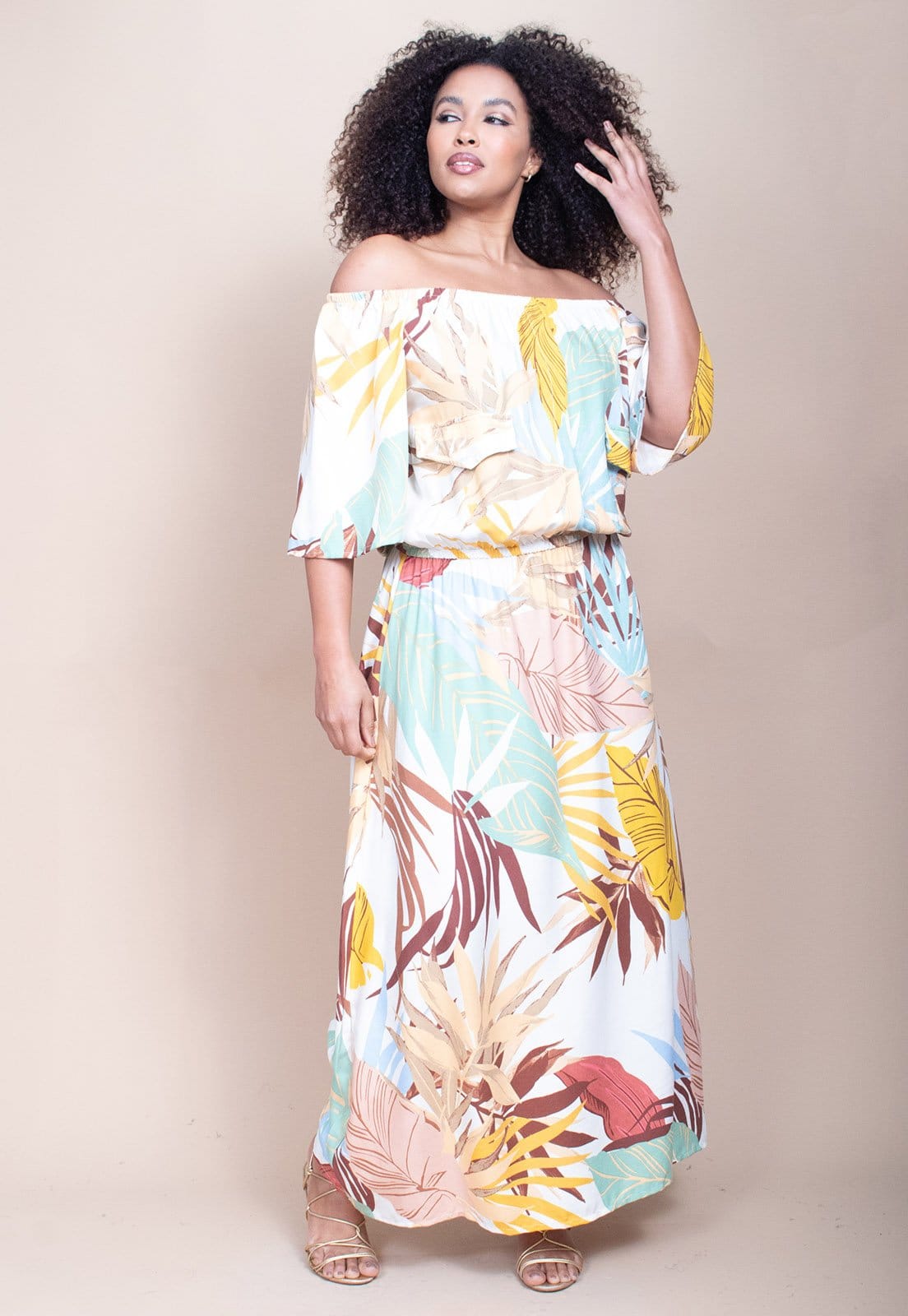 Vista 2 Vestido Midi Cabanafree Ciganinha Viscose com Lapela Estampa Aurora Suave Cabanafree amarelo/azul/estampado/verde