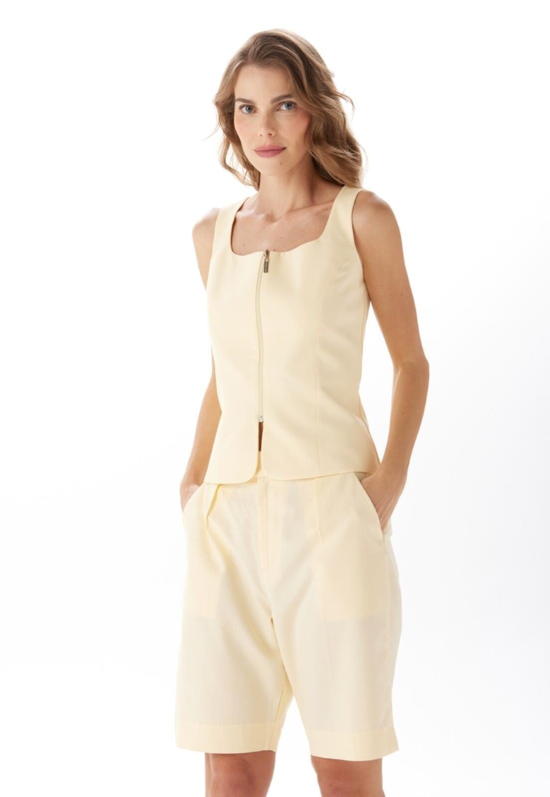 Bermuda Alfaiataria Cintura Alta Traymon Manteiga