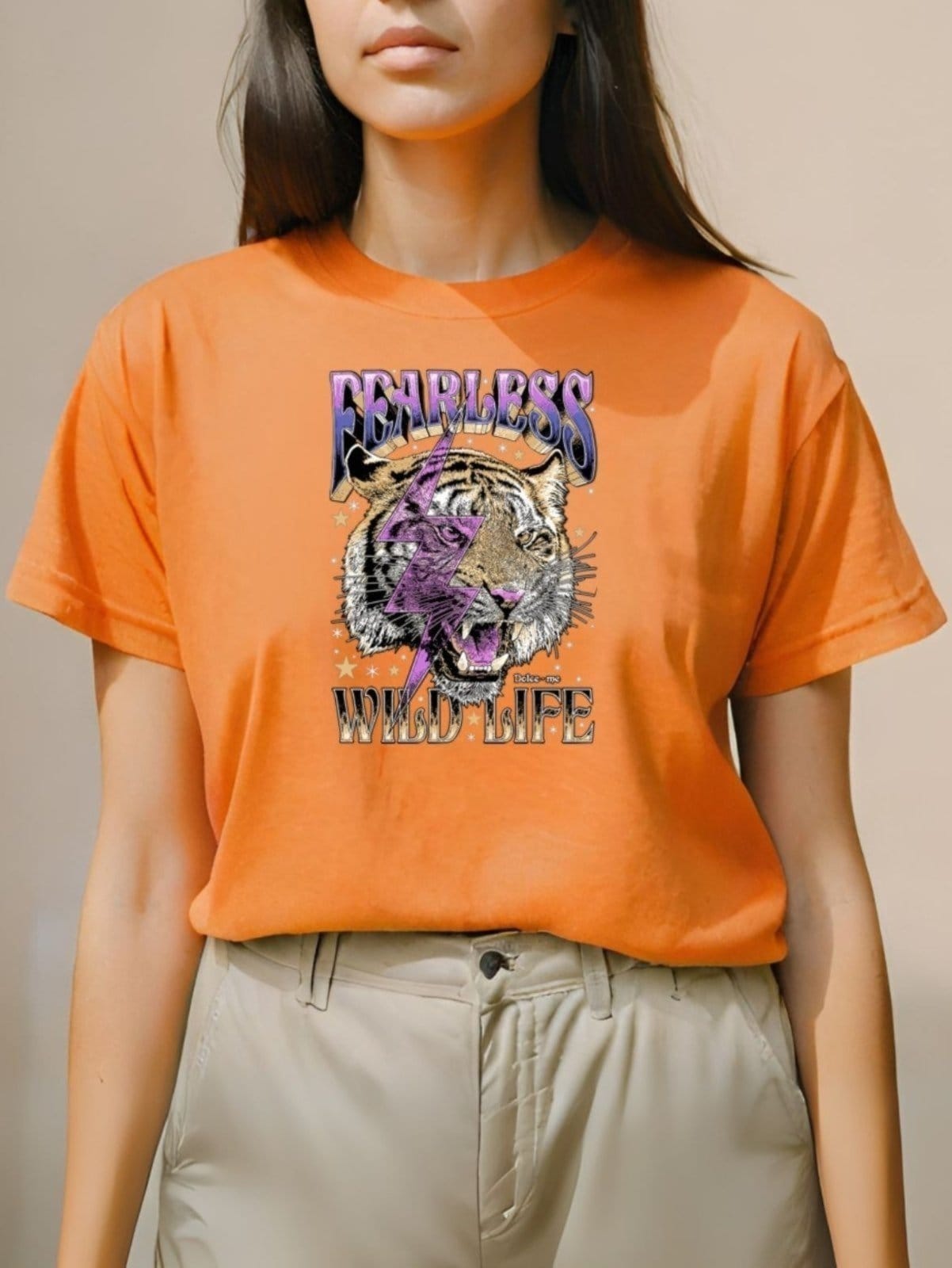 Vista 2 Camiseta Feminina Blusinha Plus Size T-shirt GuGi Leopard Tigre Raio Roxo Camisa Onça Laranja Gugi laranja leopard