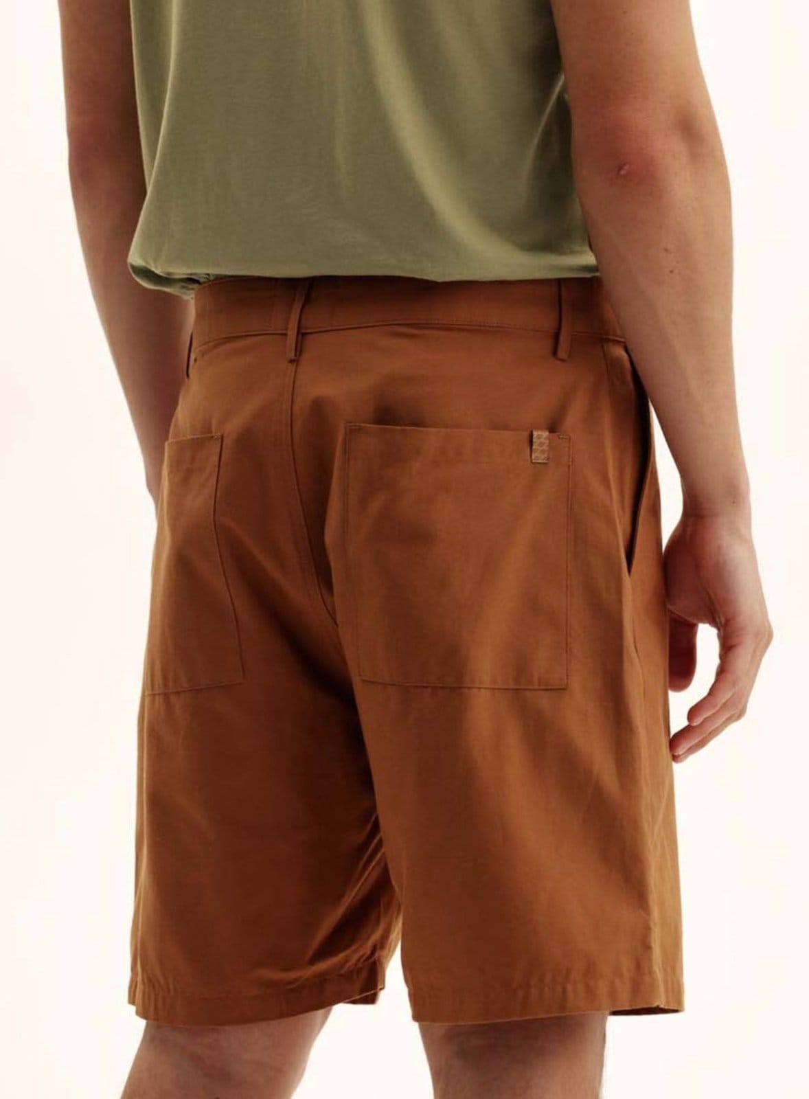 Vista 2 Bermuda Masculina Alfaiataria - Luke Triton Evermore Triton marrom