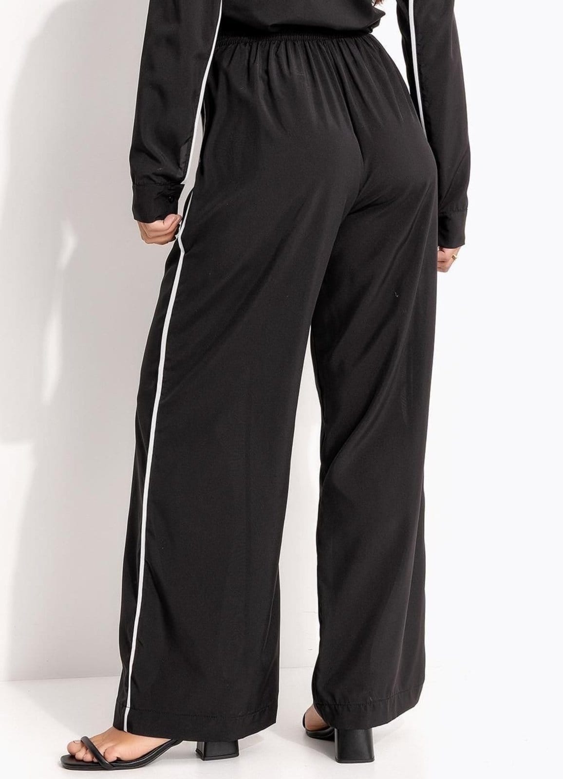 Vista 2 Calça Reta Poliéster Quintess Preta Quintess preto