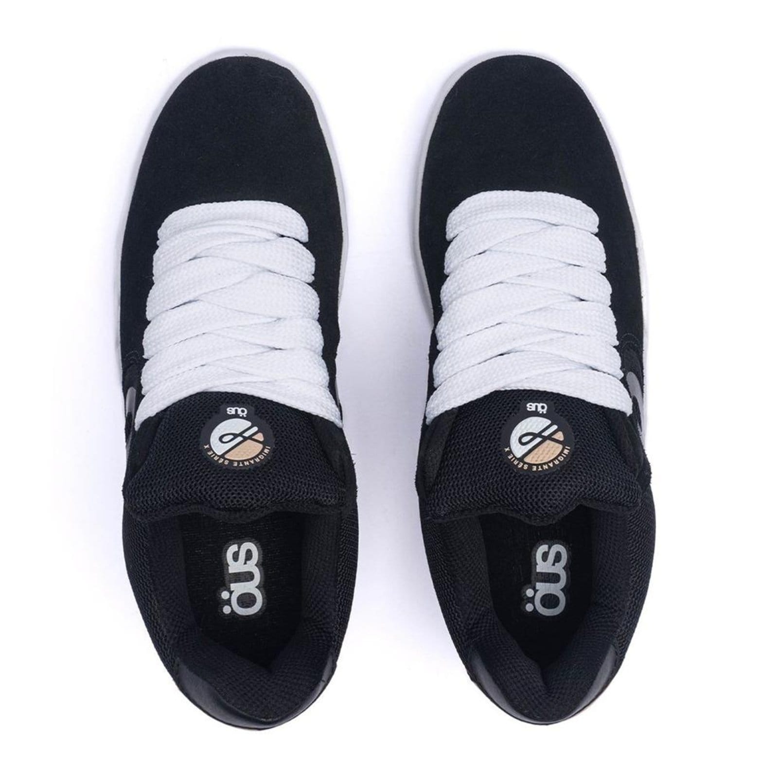 Vista 2 Tênis OUS Imigrante Serie X Branco Creme Essencial ÖUS preto