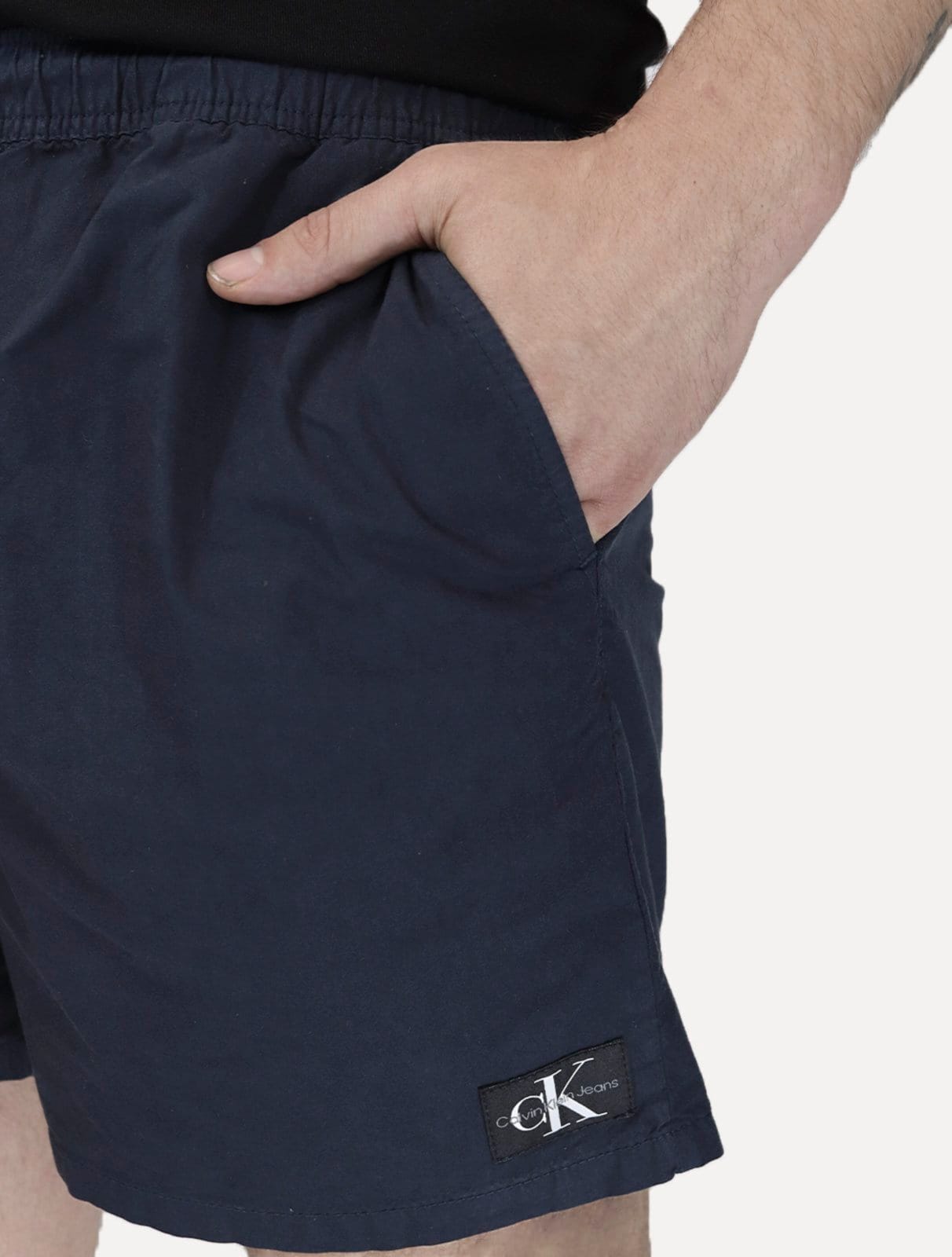 Vista 2 Short Calvin Klein Jeans Sarja Masculino Color Elastic Calvin Klein azul marinho