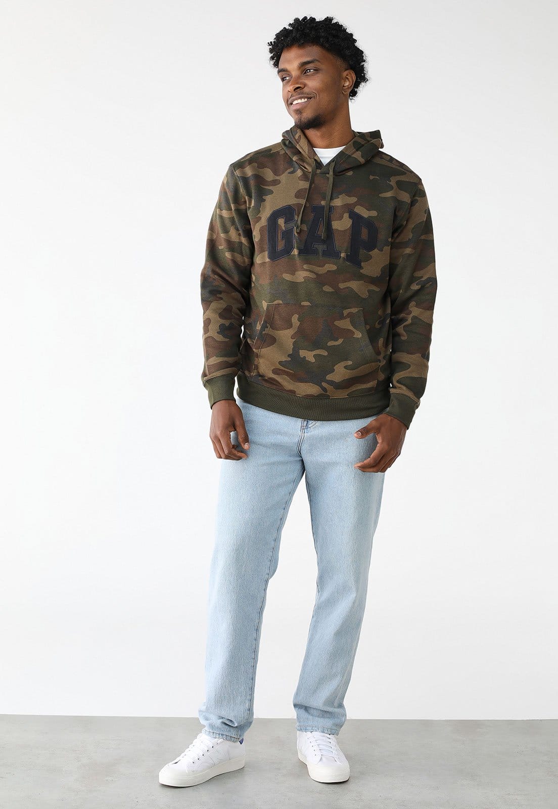 Vista 2 Blusa de Moletom Flanelada Fechada GAP Reta Camuflada Com Capuz GAP verde