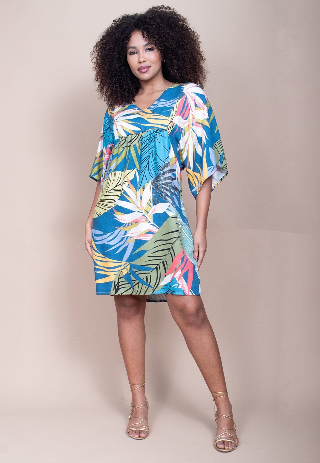 Vestido Curto Cabana Free Pequi Viscose Estampa Brisa Botânica