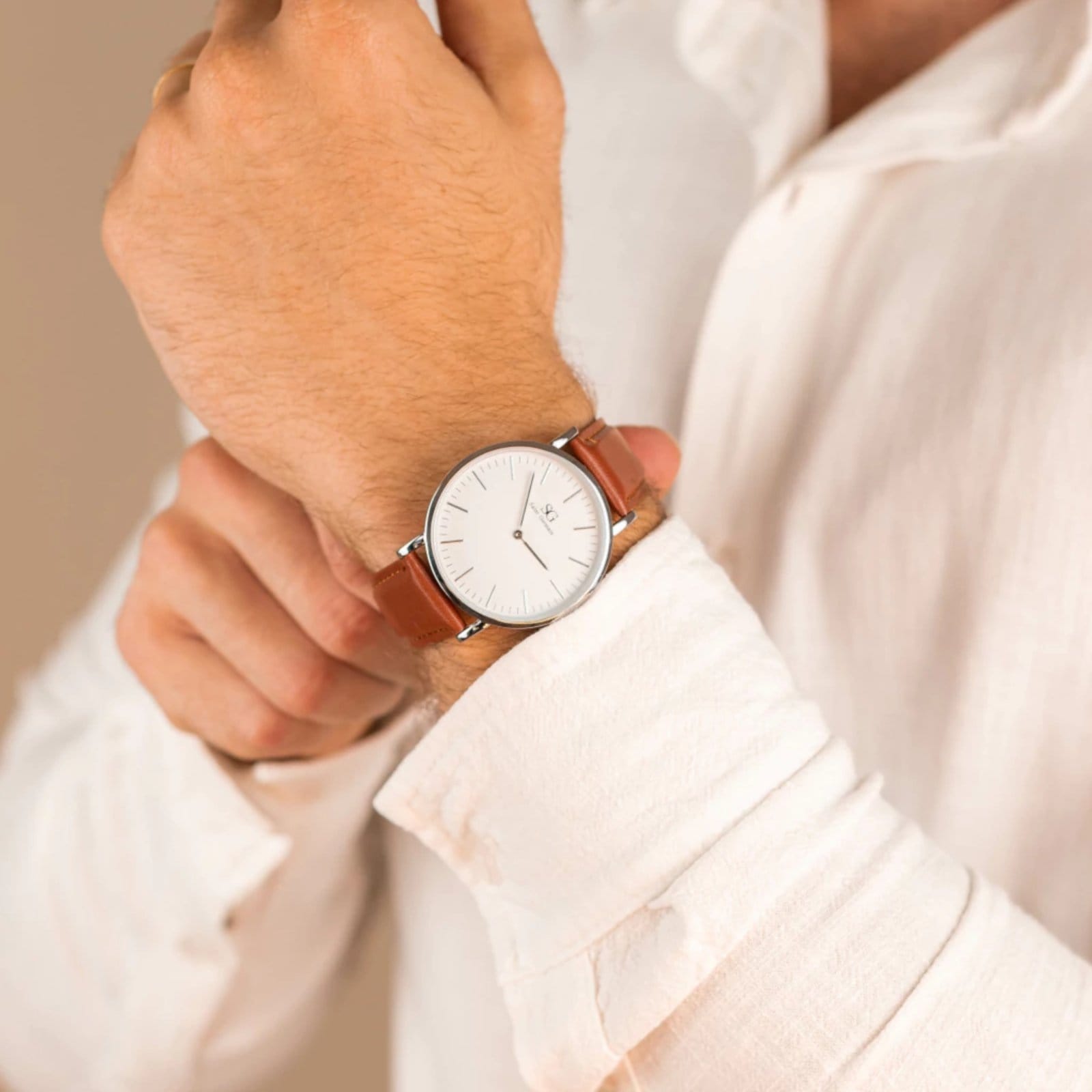 Relógio Saint Germain Bronx Silver 40mm Fundo Branco - 2