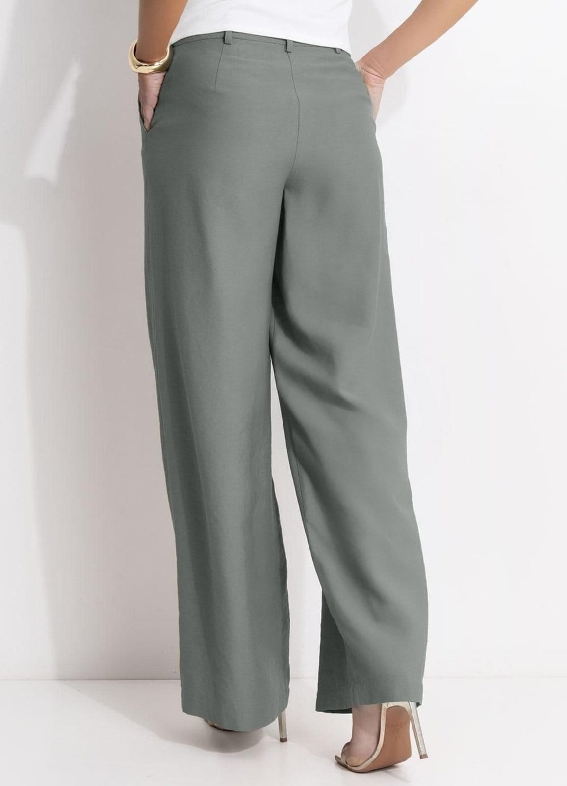 Vista 2 Calça Em Tecido Alfaiataria De Viscose Grafite Quintess cinza