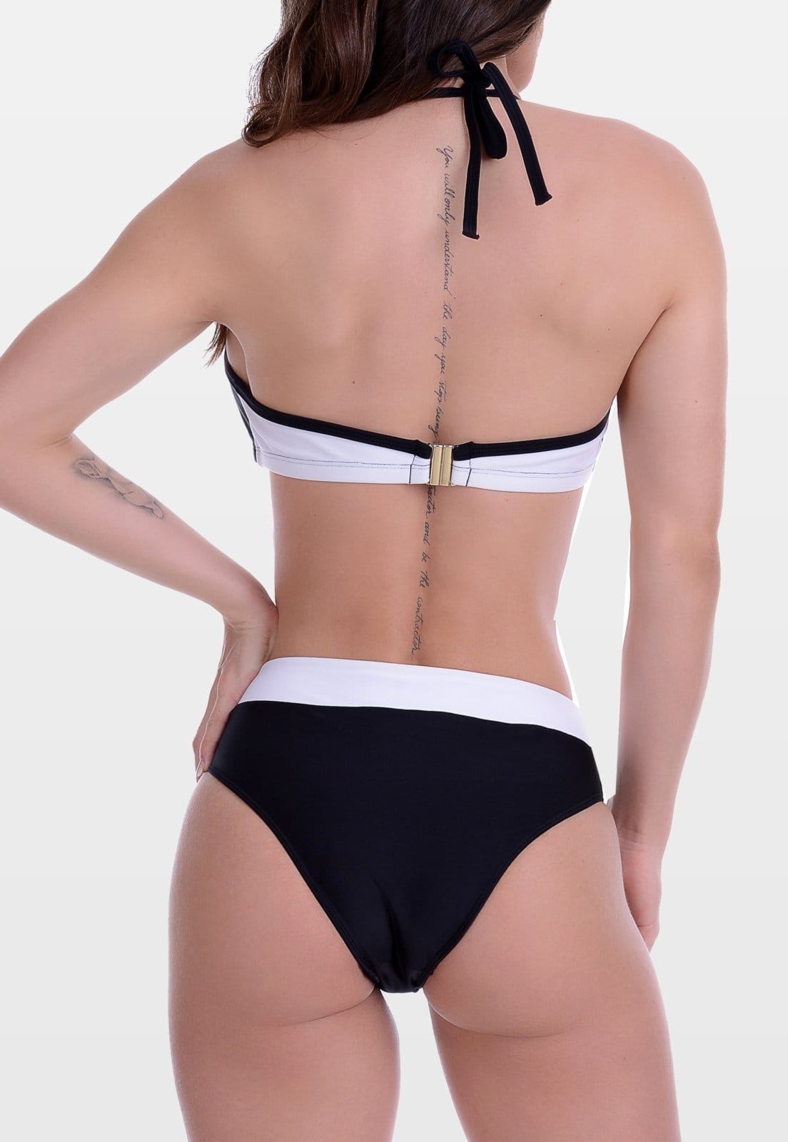 Vista 2 Biquíni Summer Soul Meia Taça Cintura Baixa e Preto Summer Soul branco