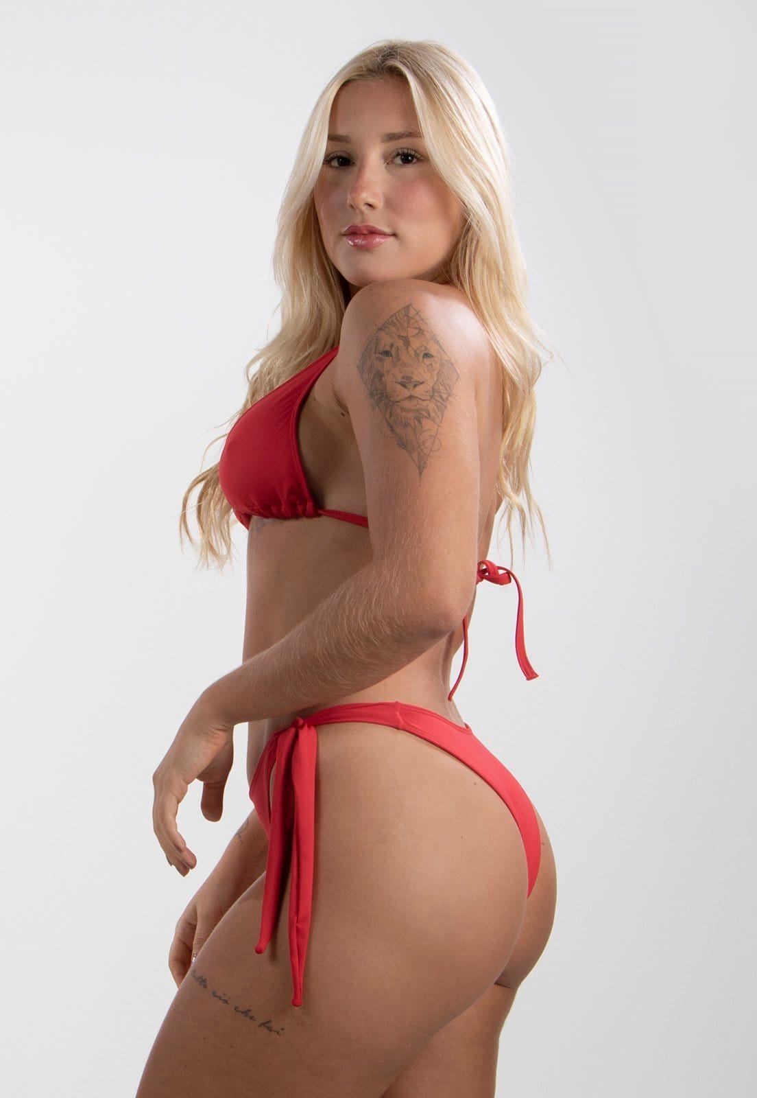 Vista 2 Biquíni Diluxo Cortininha Amarração Calcinha Larga Diluxo vermelho