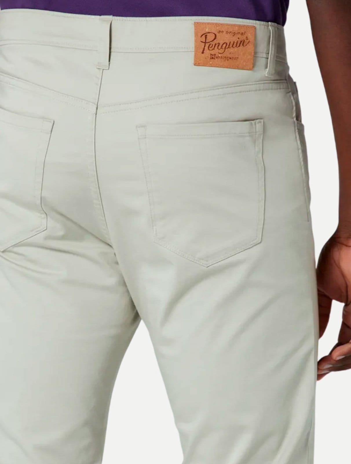 Vista 2 Calça Original Penguin Masculina Sarja OPBF30070 Penguin bege