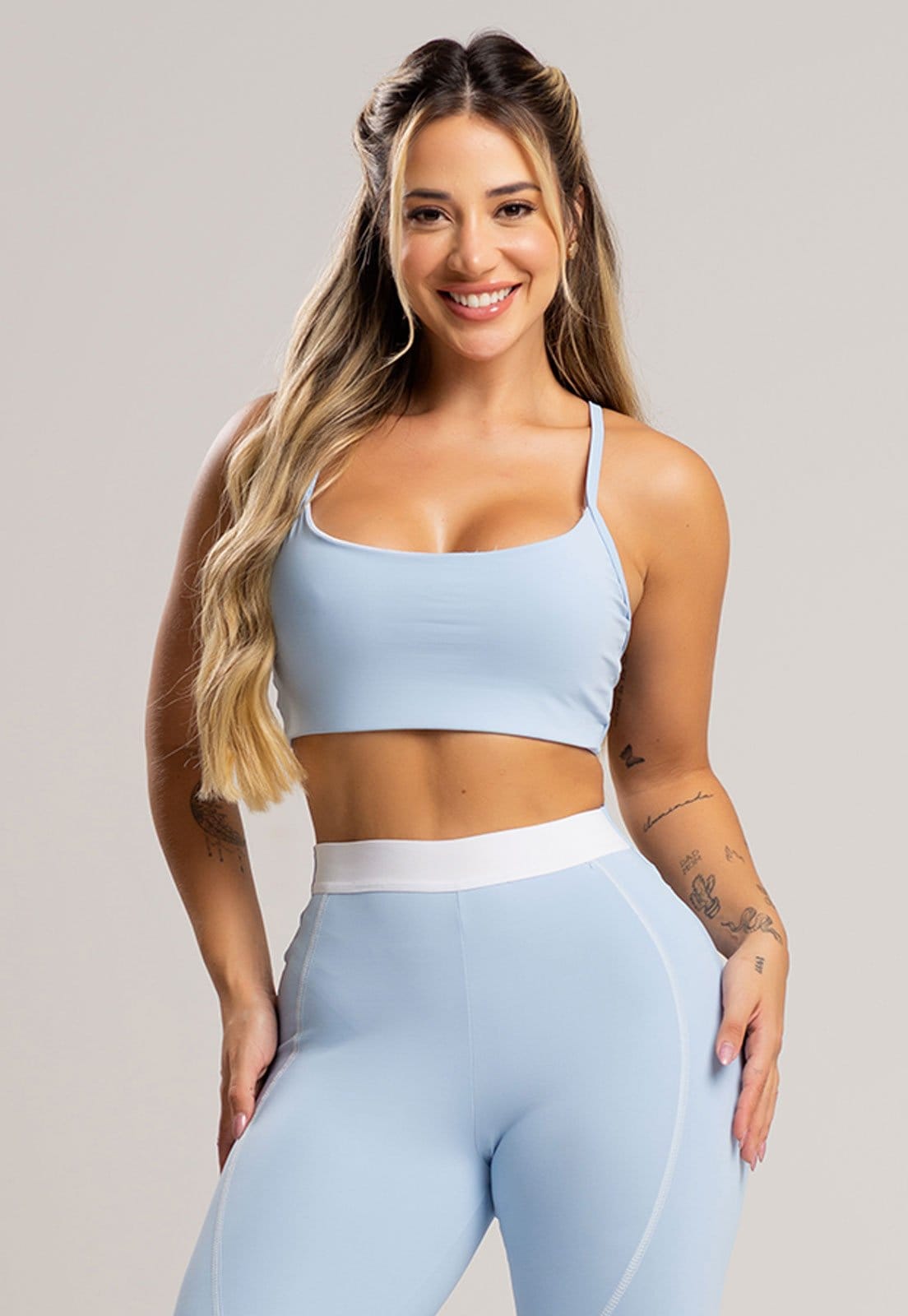 Vista 2 Top Cropped MVB Modas Fitness Alcinha de Regulagem Poliamida Céu Mvb Modas azul