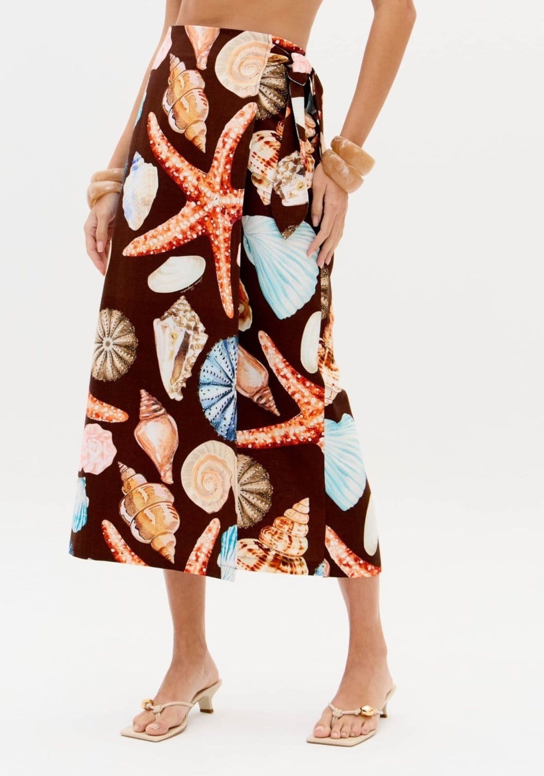 Vista 2 Saia Super Midi Pareô Estampada Lança Perfume marrom