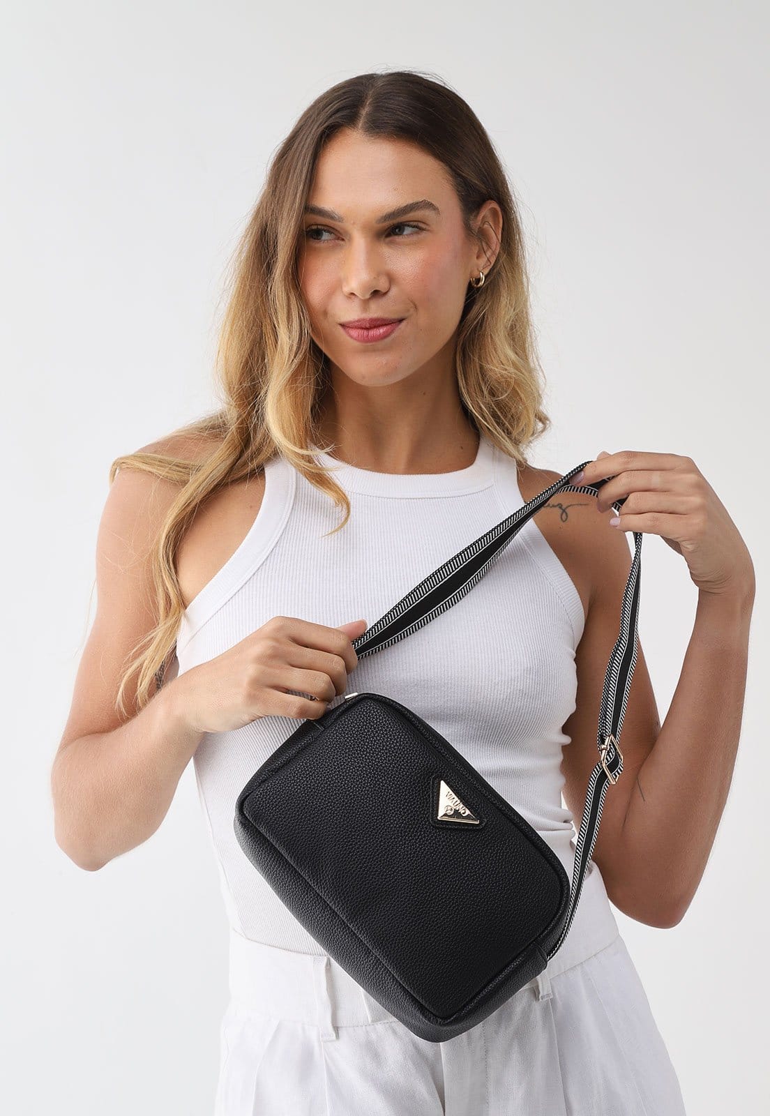Bolsa Feminina Via Uno Alça Listrada Preta