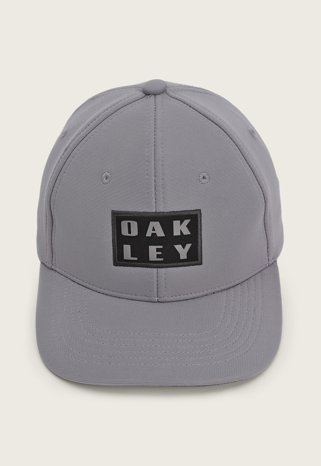 Vista principal Boné Aberto Oakley Aba Reta Bark Grafite Oakley cinza