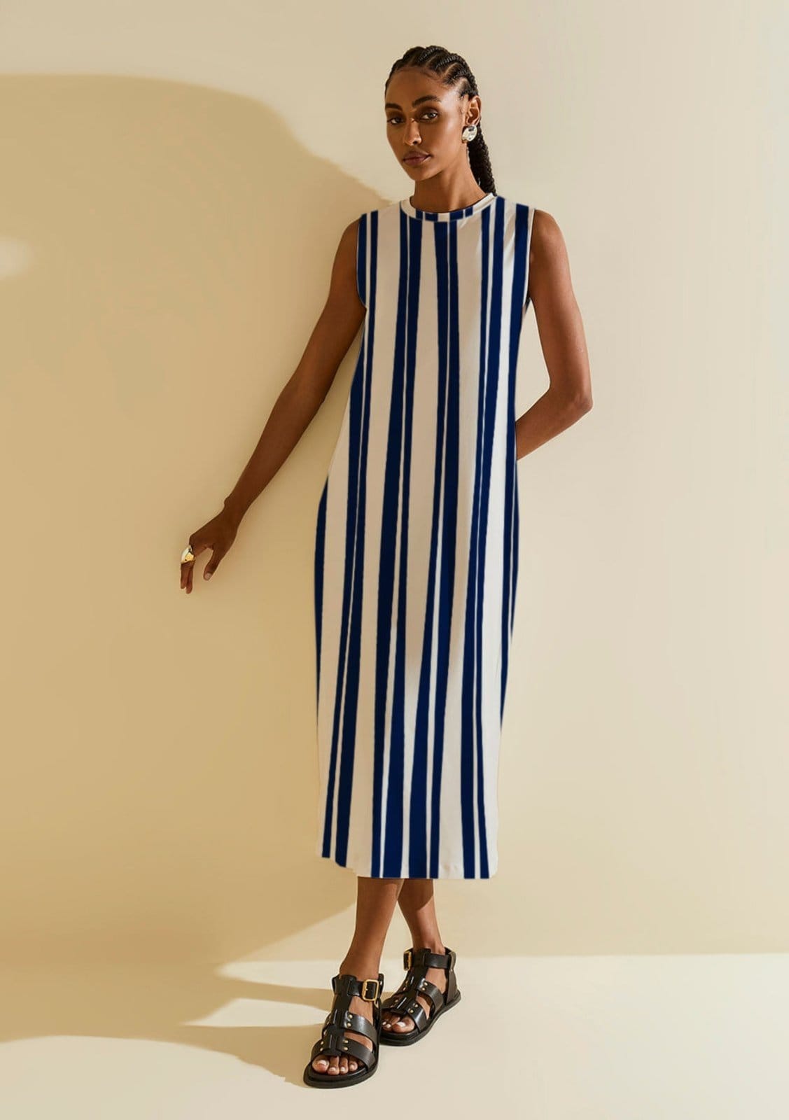 Vestido Morena Rosa Solto Decote Careca Sem Manga Midi Bege