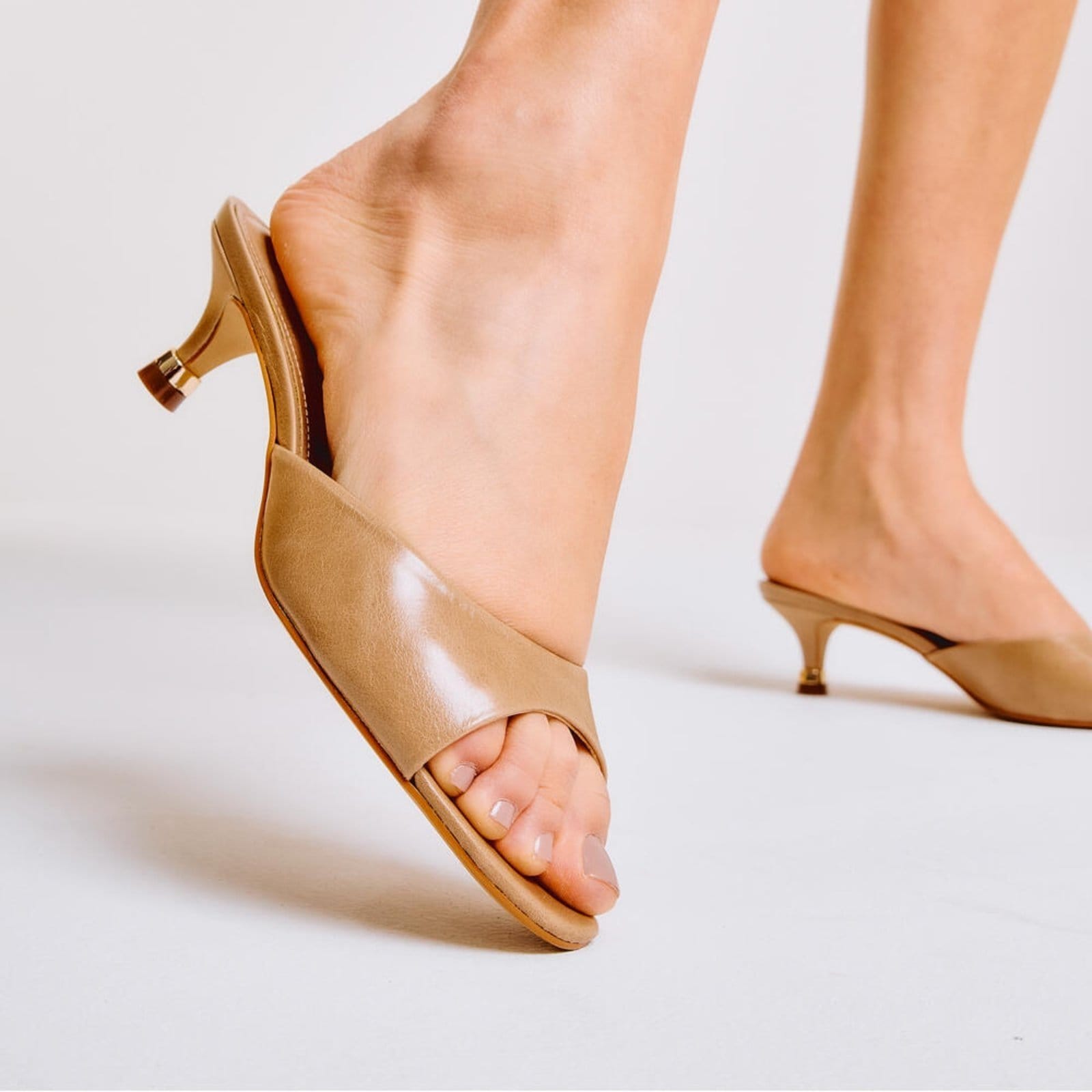 Vista 2 Tamanco Couro Salto Baixo Cecconello 2799001-2 Cecconello nude