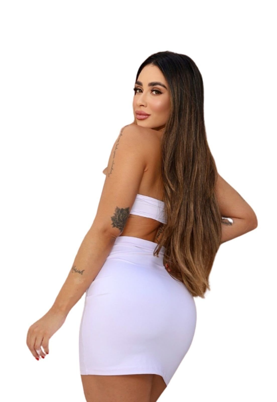 Vista 2 Vestido Curto Recortes Tubinho Abertura Ano Novo Réveillon Carmen Cia do Vestido branco