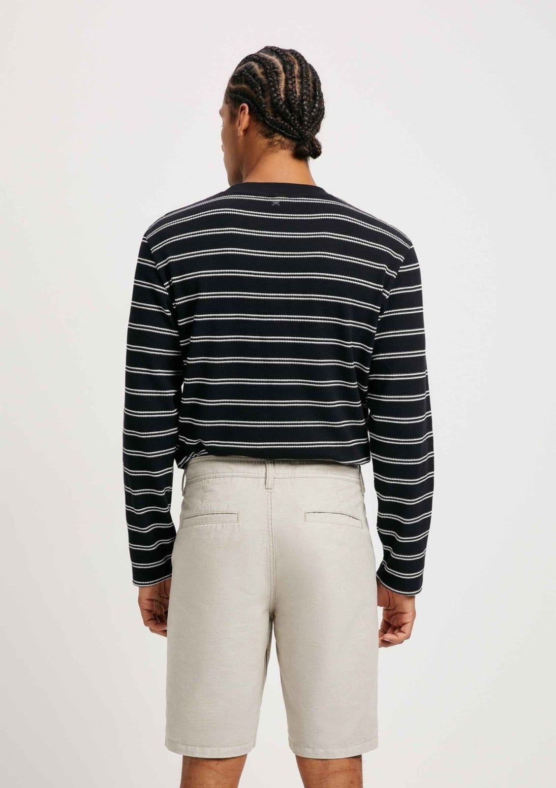 Vista 2 Bermuda Básica Masculina Chino Em Tecido Fio Tinto Hering bege