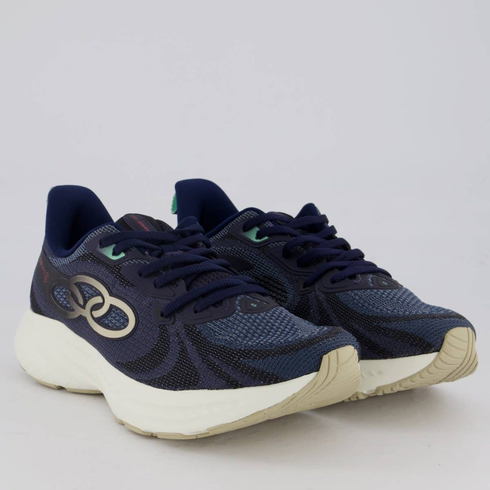 Vista 2 Tênis Olympikus Swift 5 Feminino e Branco OLYMPIKUS preto