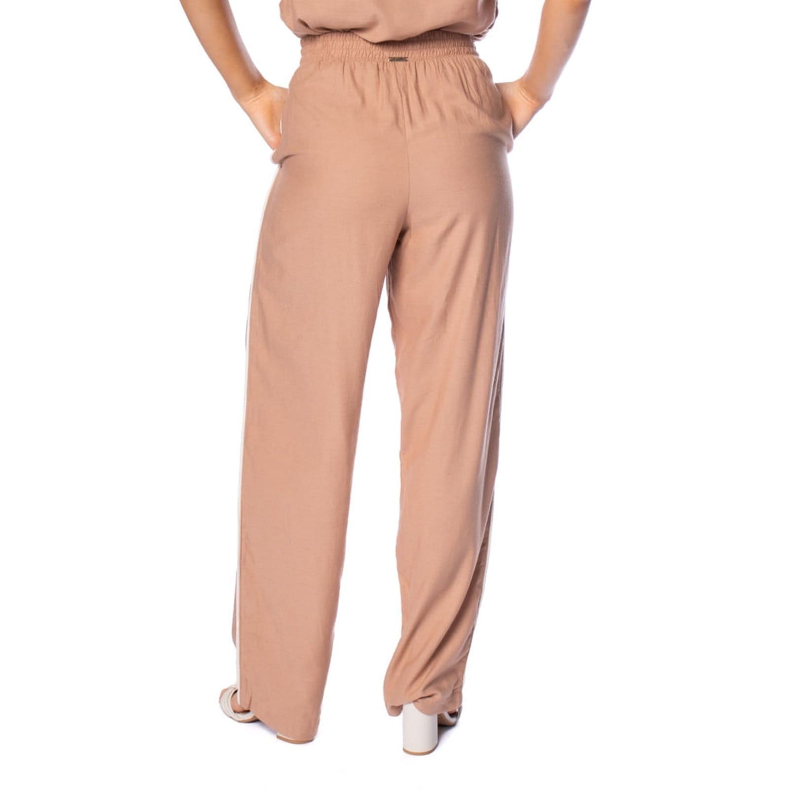 Vista 2 Calça Feminina Giraffe Linho Reta Filete Lateral Claro Giraffe marrom