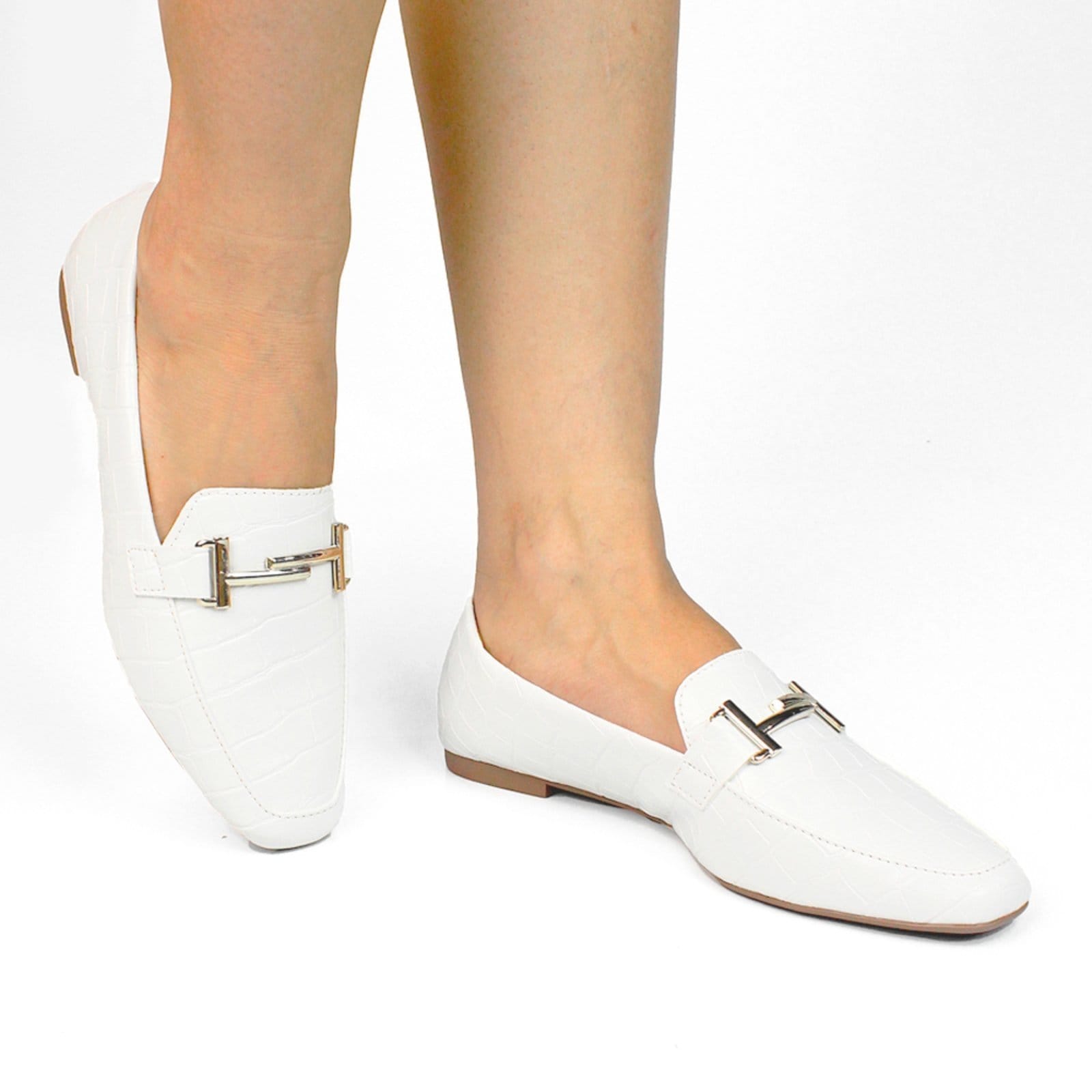 Vista 2 Kit 2 Pares Sapato Feminino Mocassim CM Calçados Bico Quadrado Confort Croco e Monte Shoes branco/preto