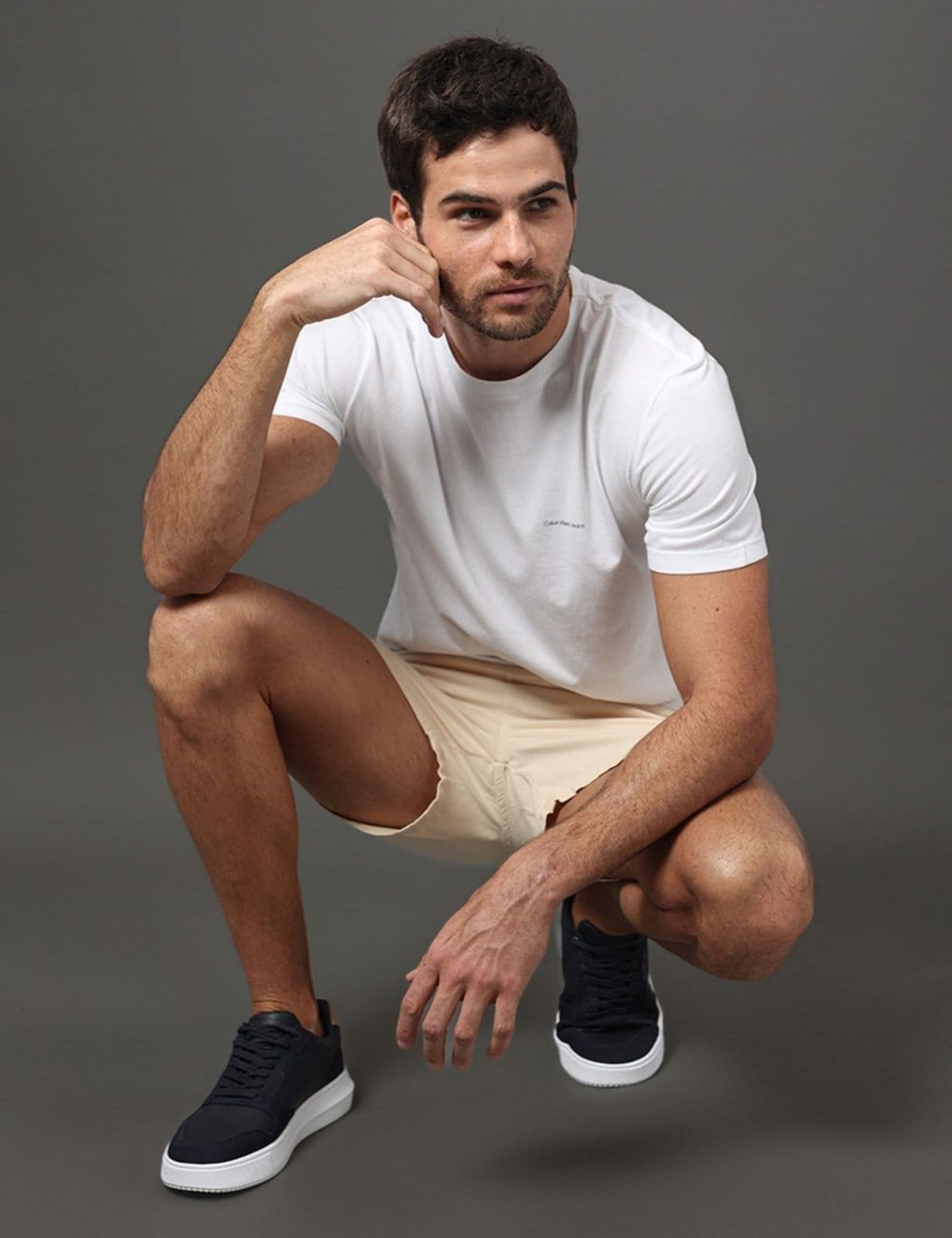 Vista 2 Shorts Masculino Color Elástico Calvin Klein Jeans Manteiga Calvin Klein Jeans amarelo