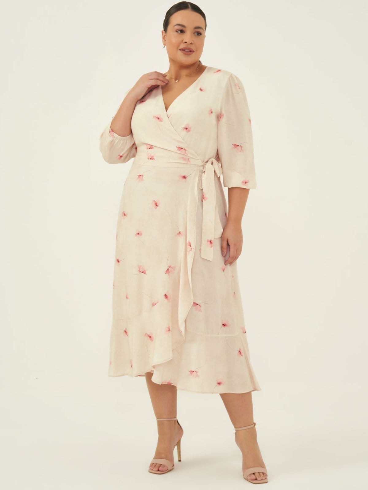 Vista 2 Vestido Midi em Viscose Estampada Floral Plus Size Baunilha Tata Principessa estampado